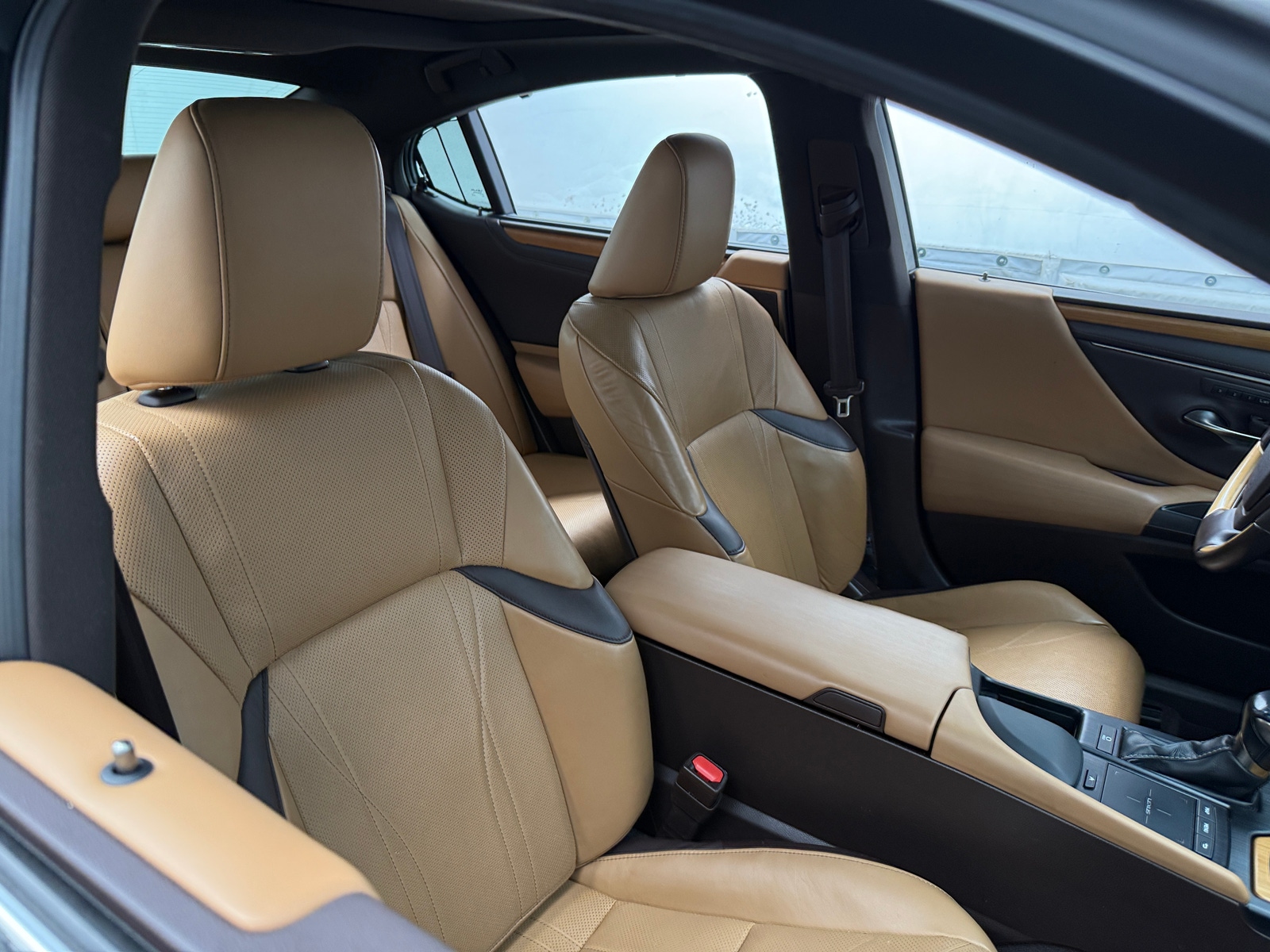 Thumbnail: 2019 Lexus ES - 2
