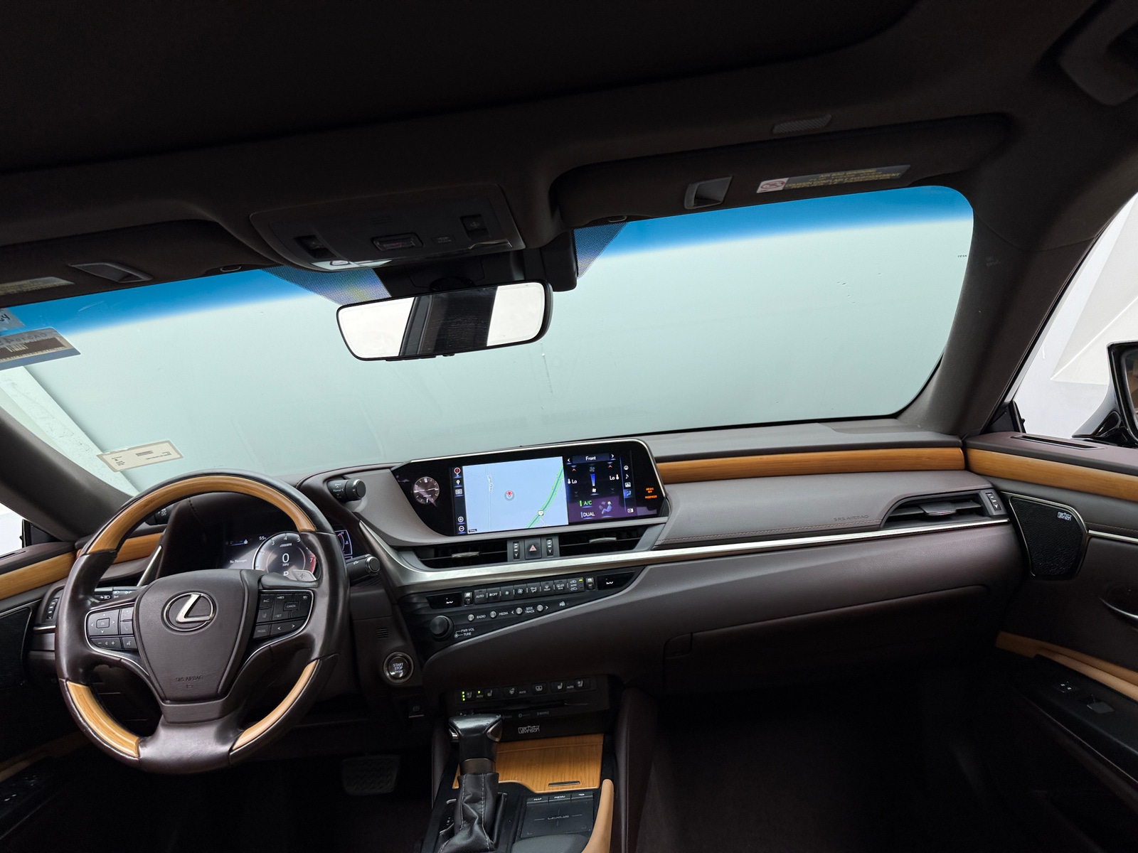 Thumbnail: 2019 Lexus ES - 3