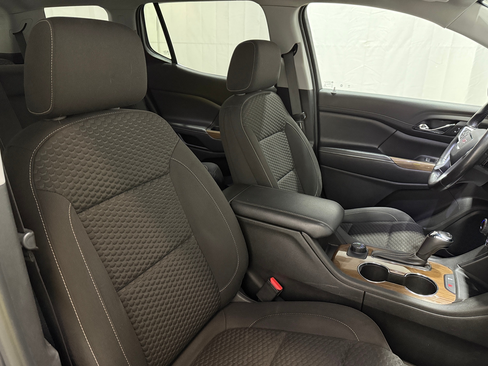 Thumbnail: 2019 GMC Acadia - 2