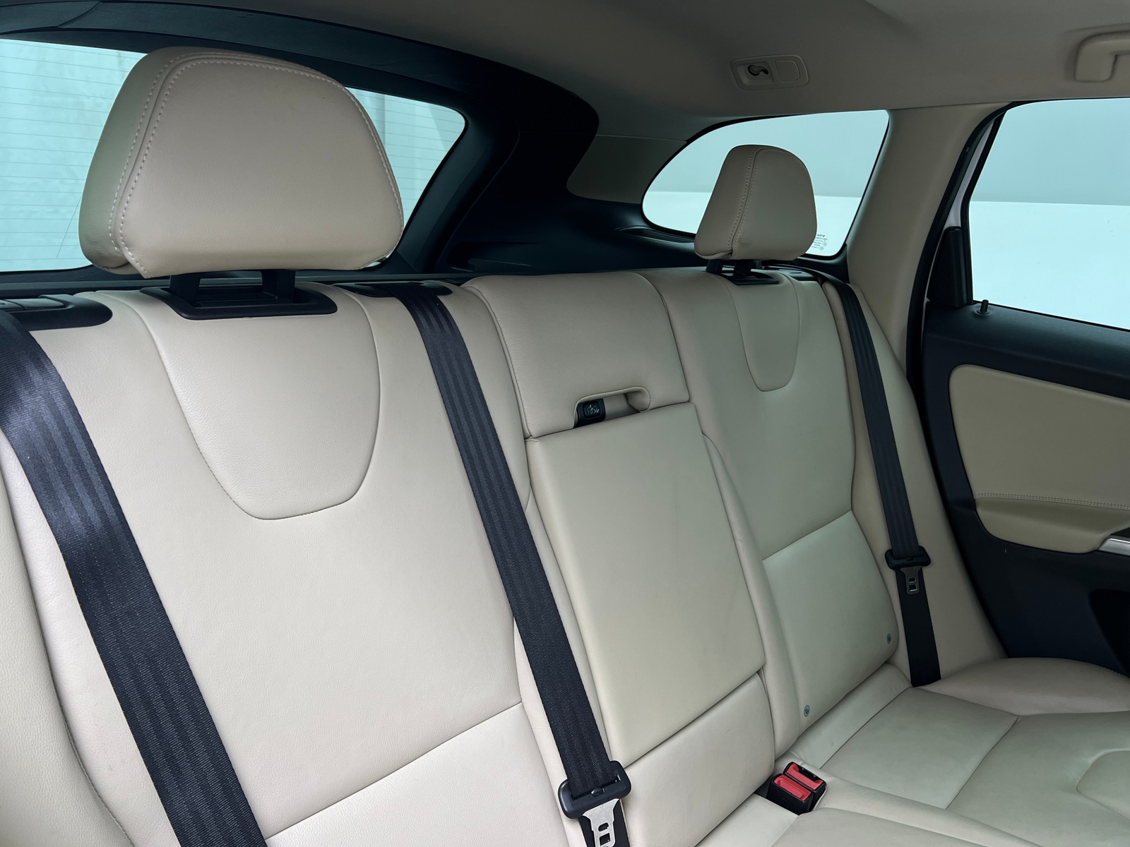 Thumbnail: 2016 Volvo XC60 - 5