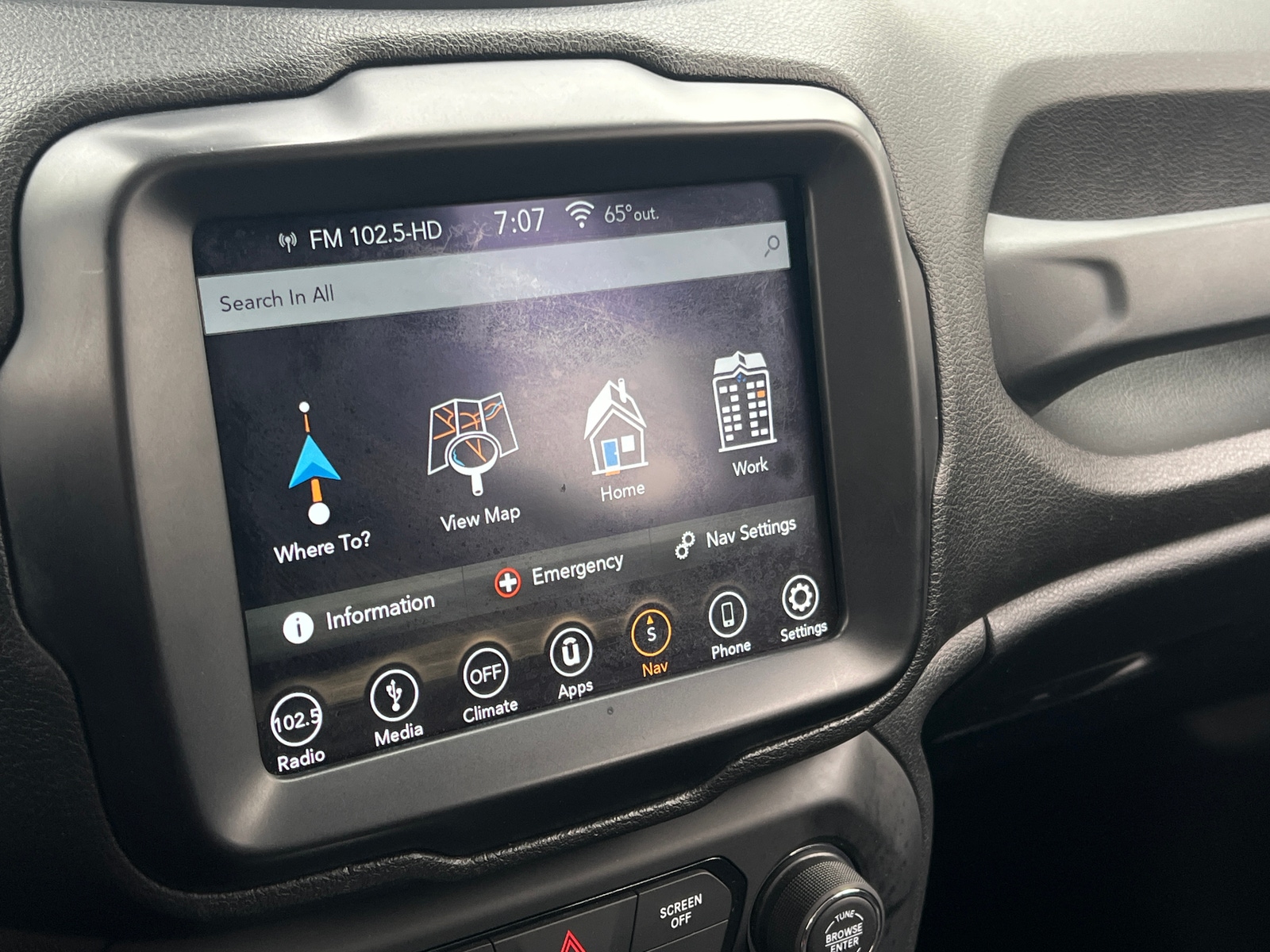 Thumbnail: 2018 Jeep Renegade - 4