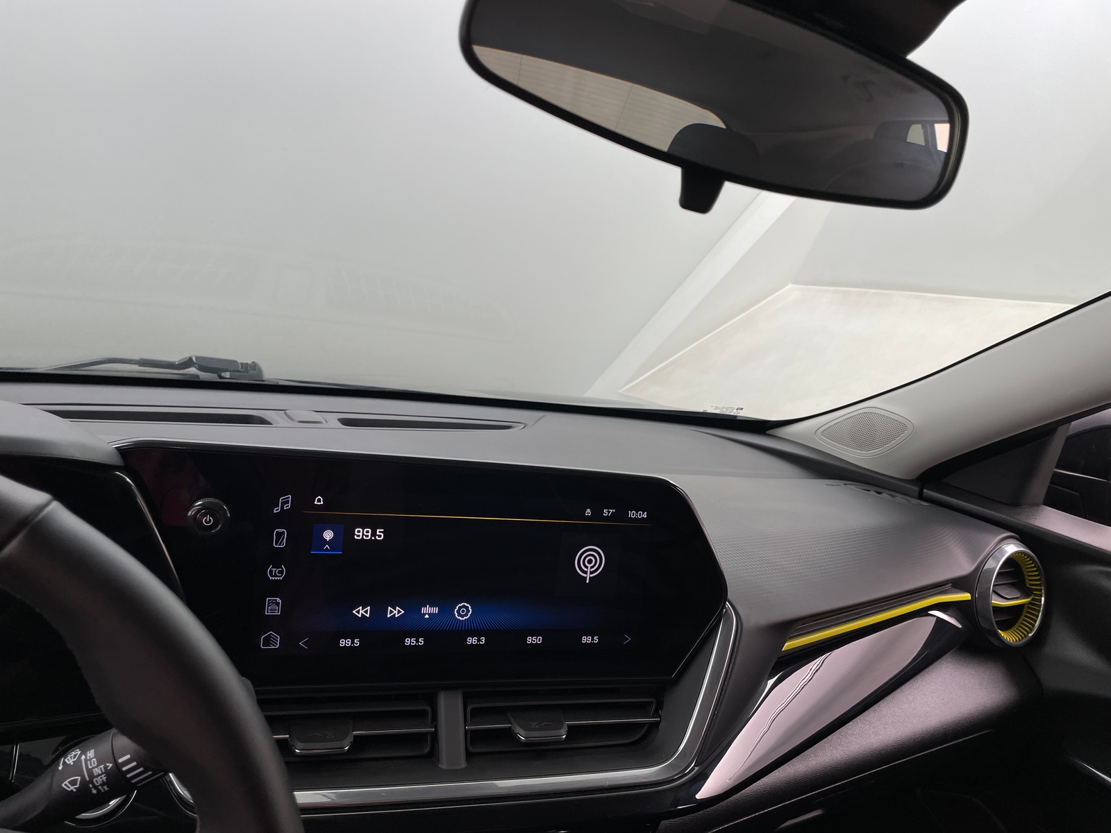 Thumbnail: 2024 Chevrolet Trax - 3