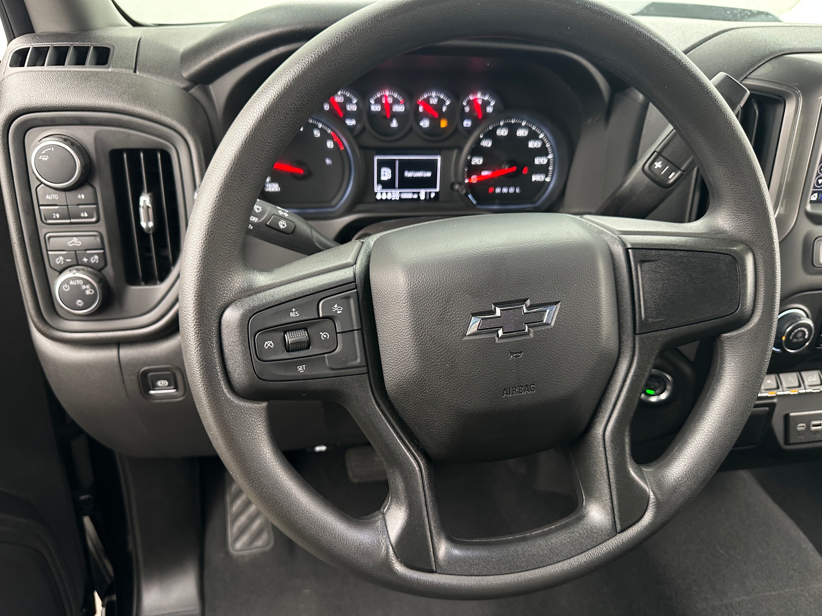Thumbnail: 2025 Chevrolet Silverado 1500 - 5
