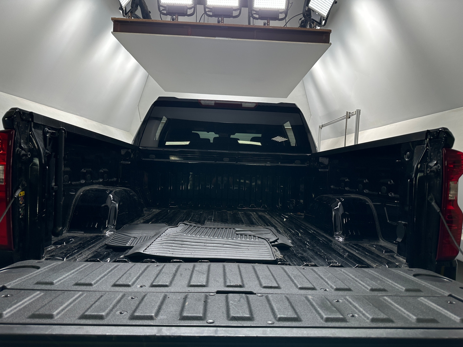 Thumbnail: 2025 Chevrolet Silverado 1500 - 7