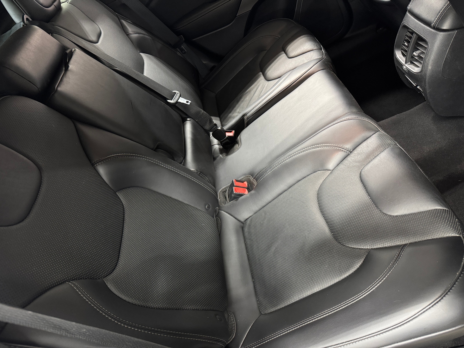 Thumbnail: 2019 Jeep Cherokee - 5