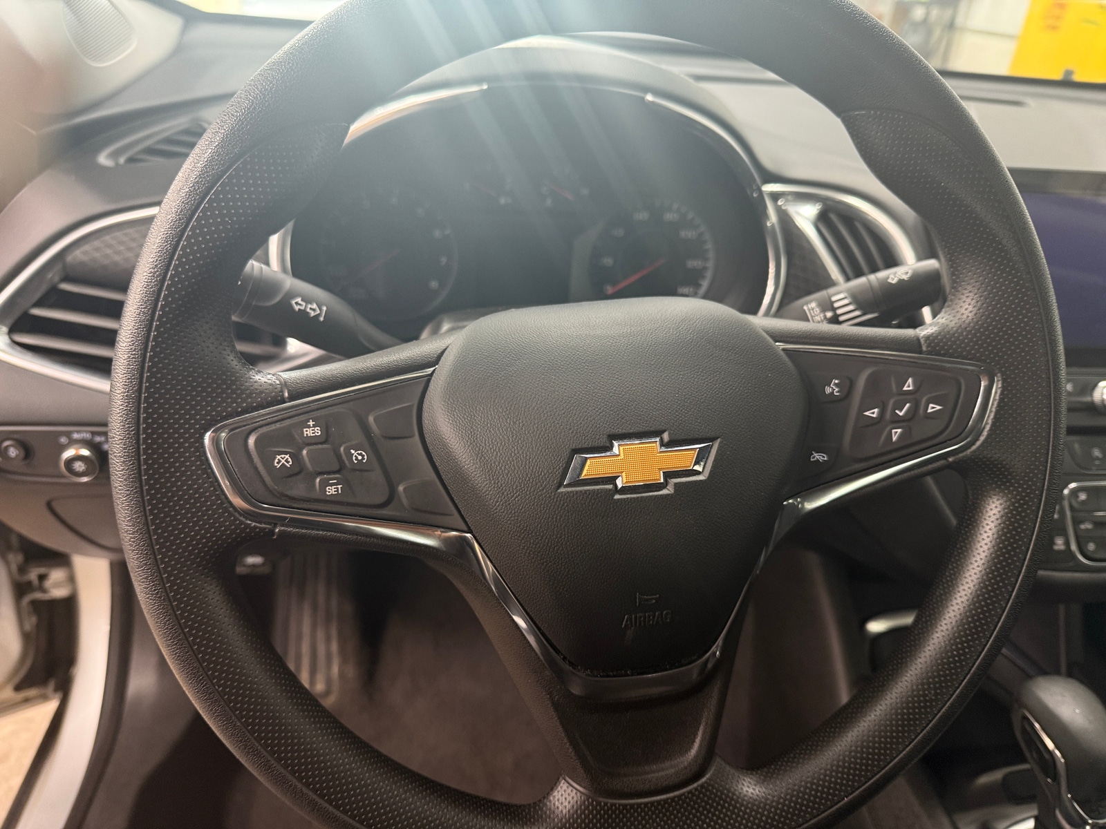 Thumbnail: 2021 Chevrolet Malibu - 5