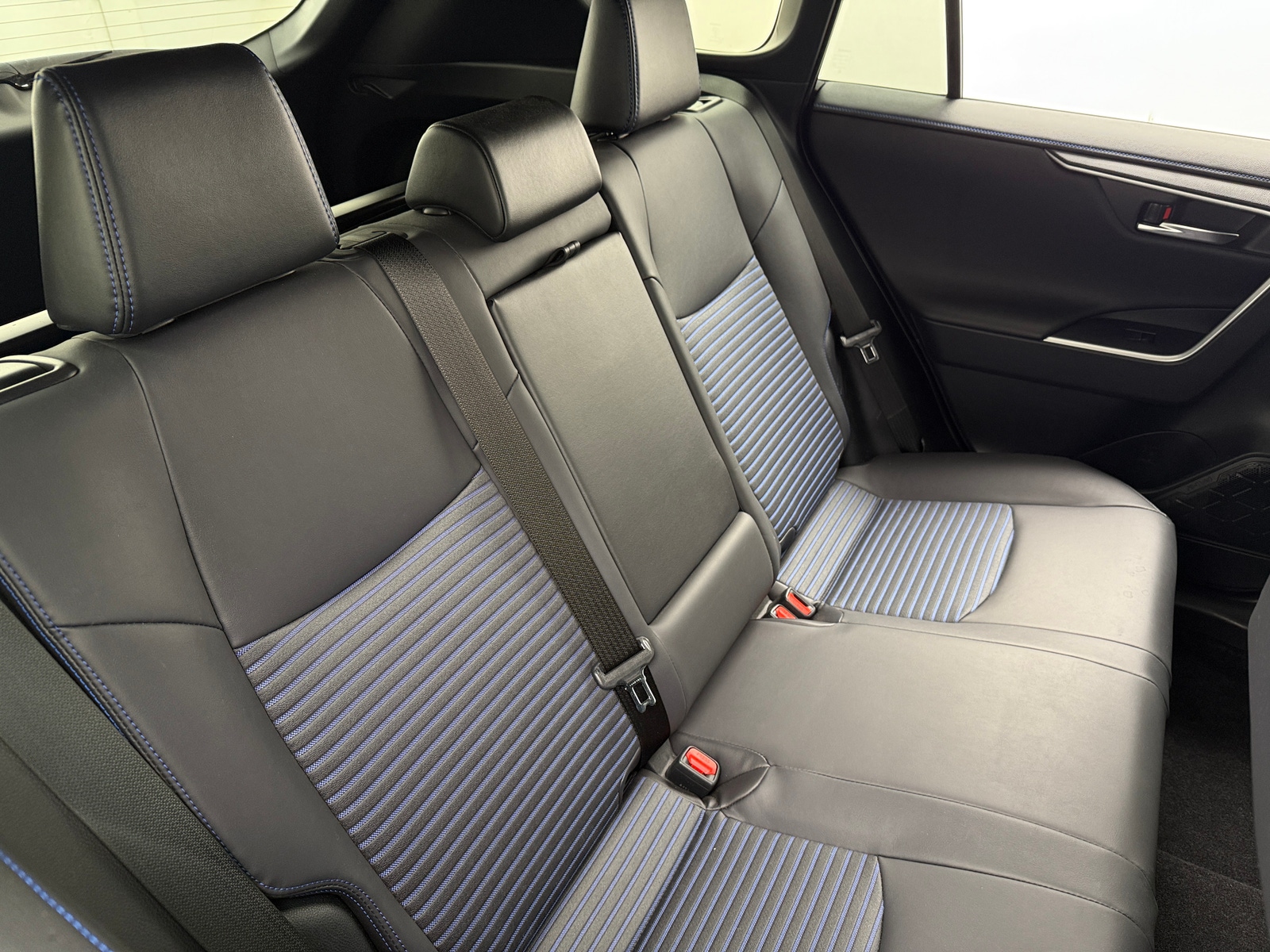 Thumbnail: 2022 Toyota RAV4 - 5