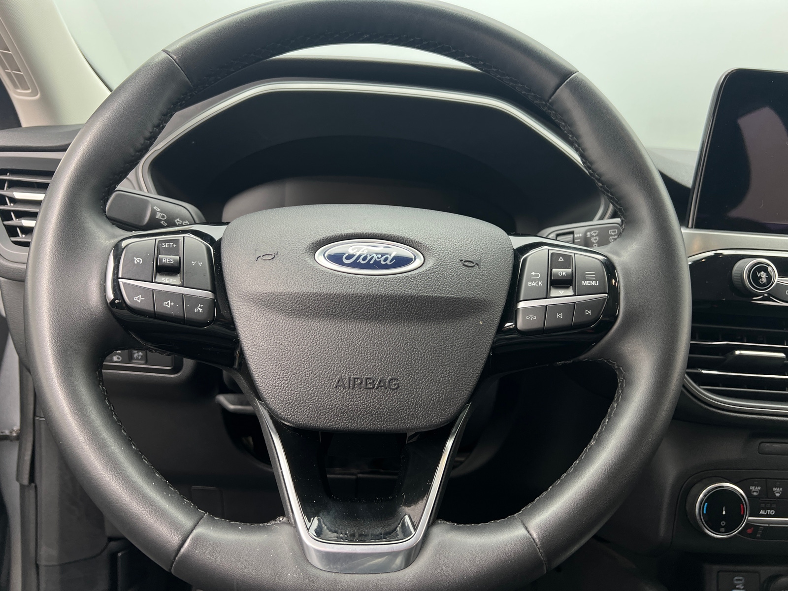 Thumbnail: 2023 Ford Escape - 5