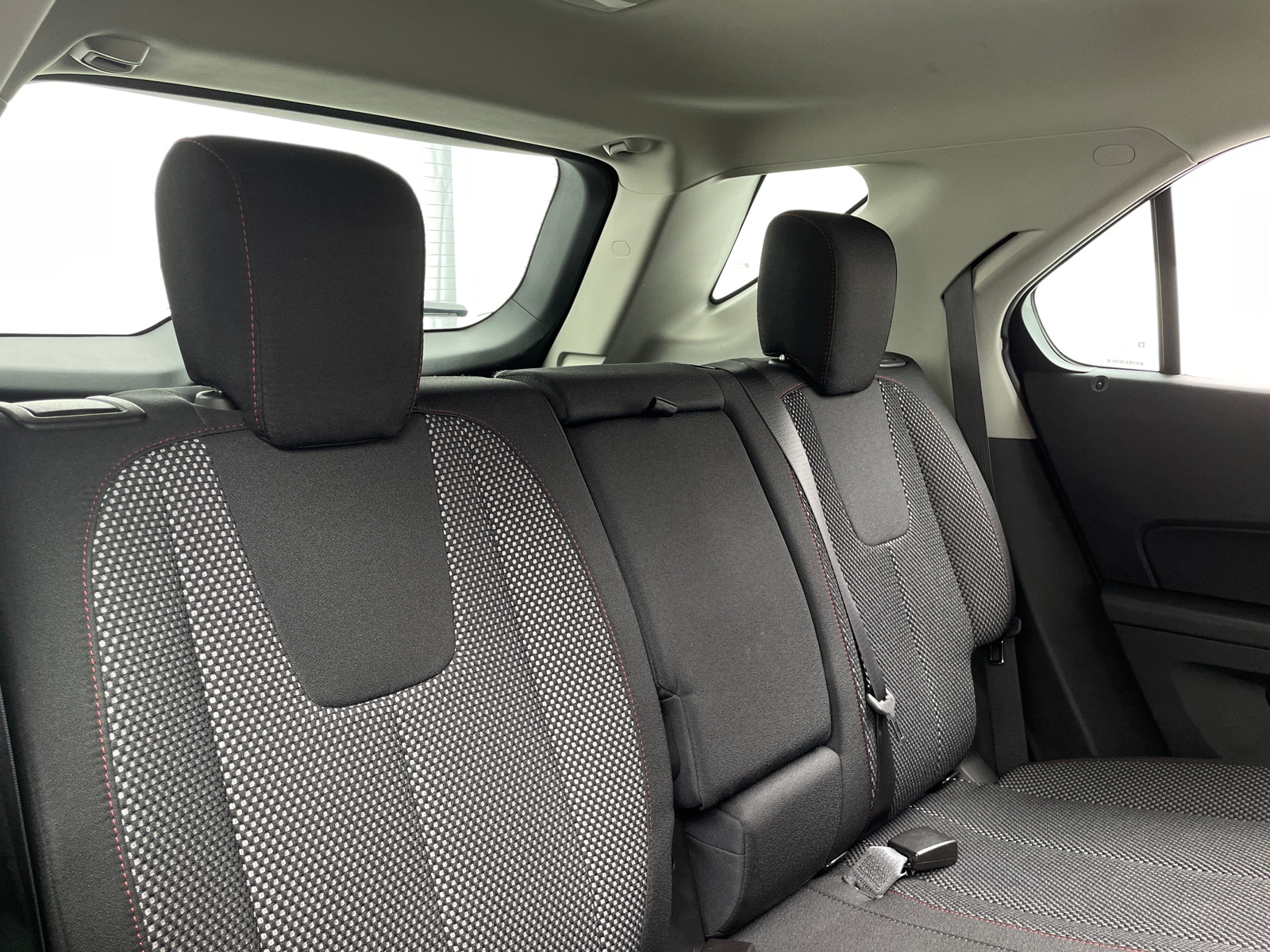 Thumbnail: 2017 Chevrolet Equinox - 6
