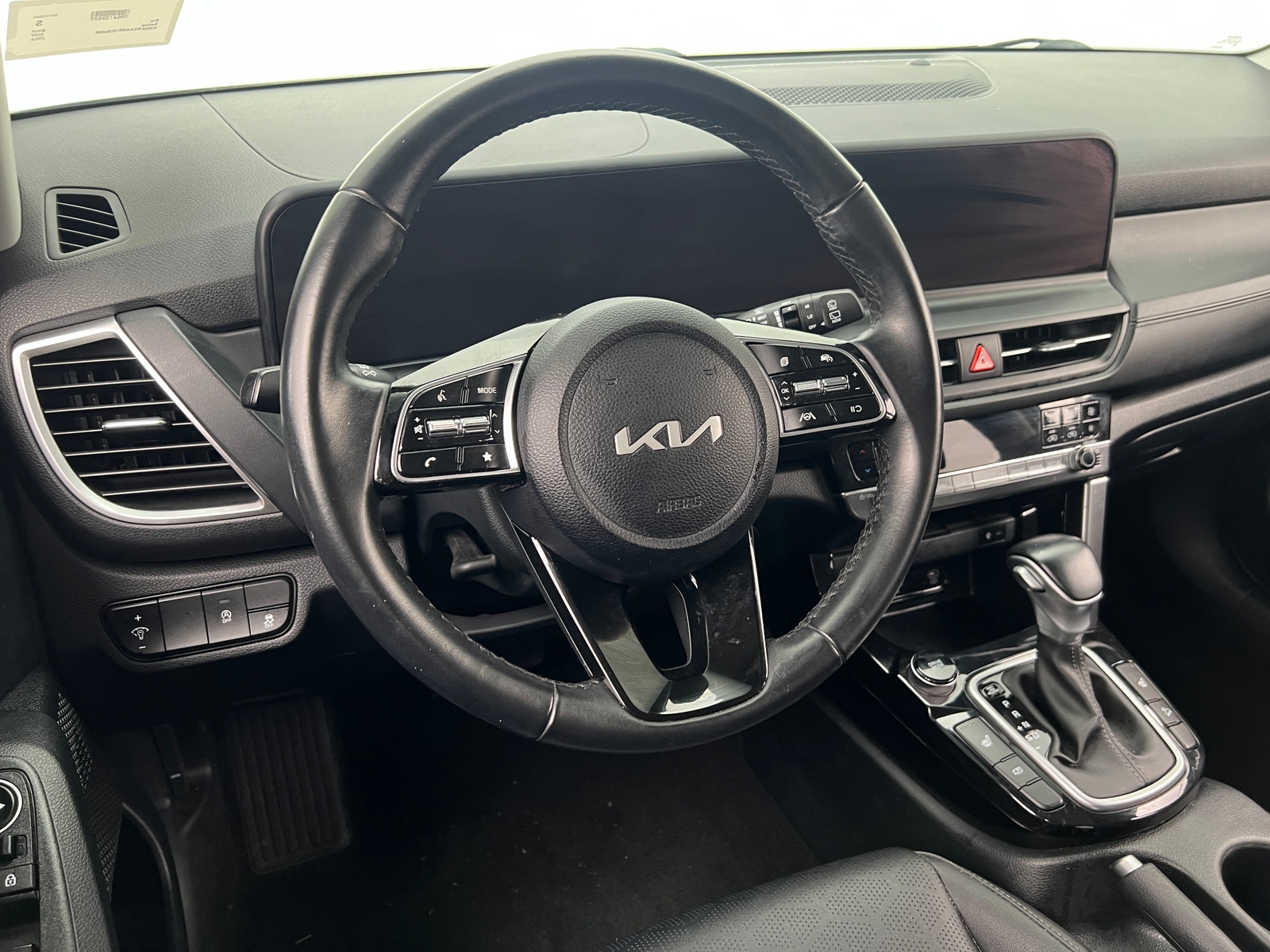 Thumbnail: 2024 Kia Seltos - 4