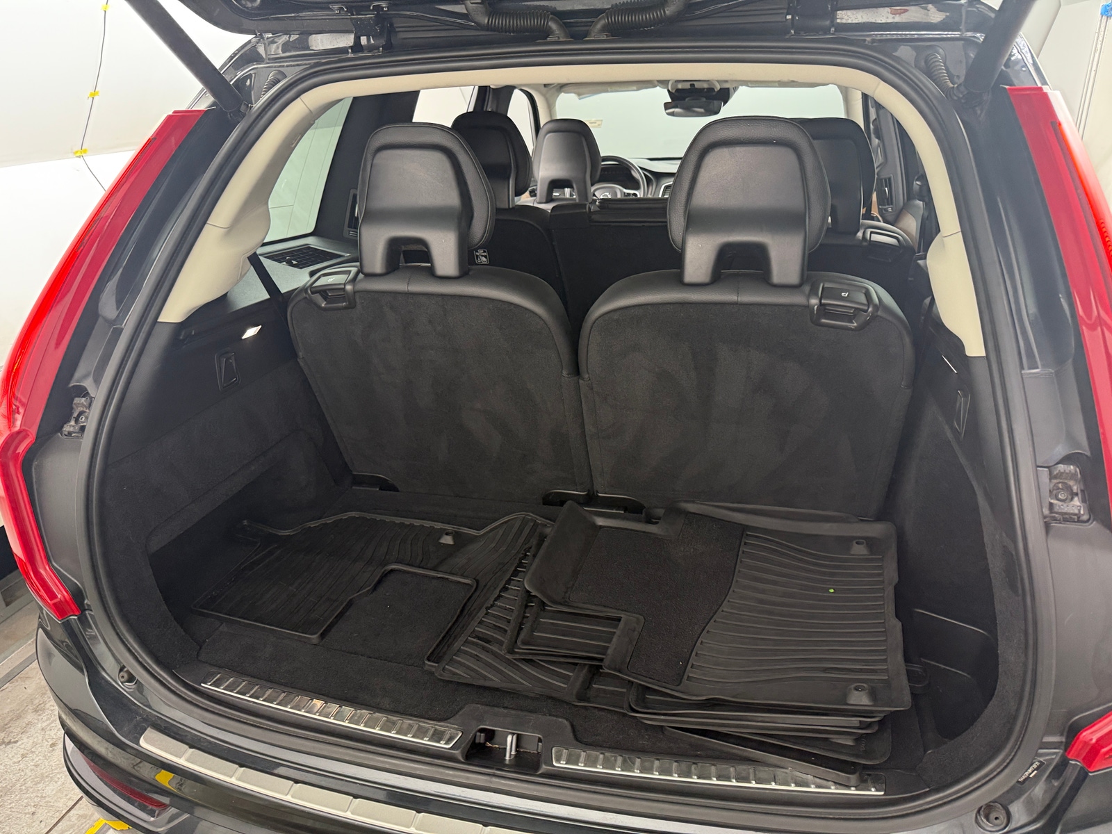 Thumbnail: 2021 Volvo XC90 - 6