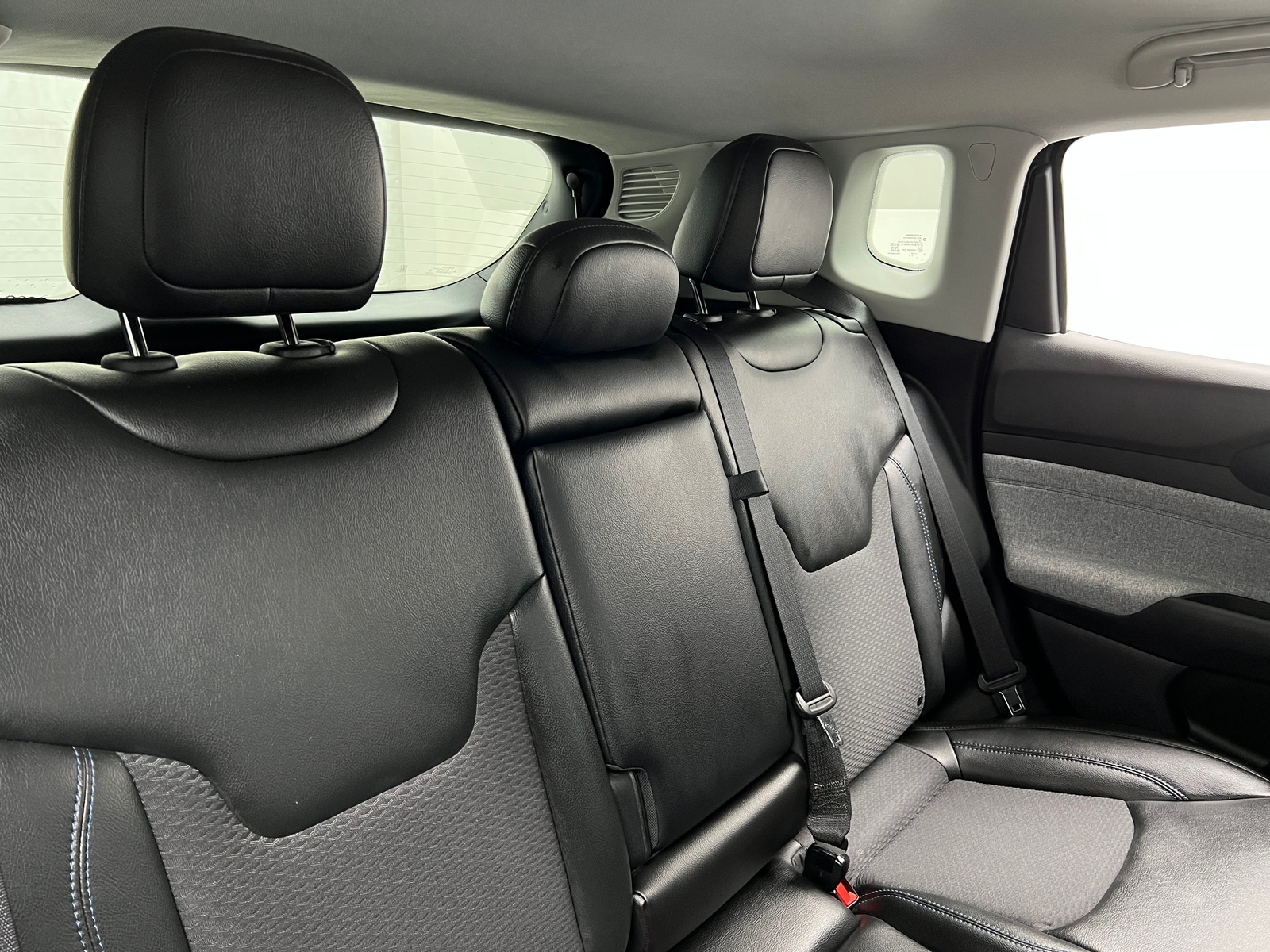 Thumbnail: 2022 Jeep Compass - 6