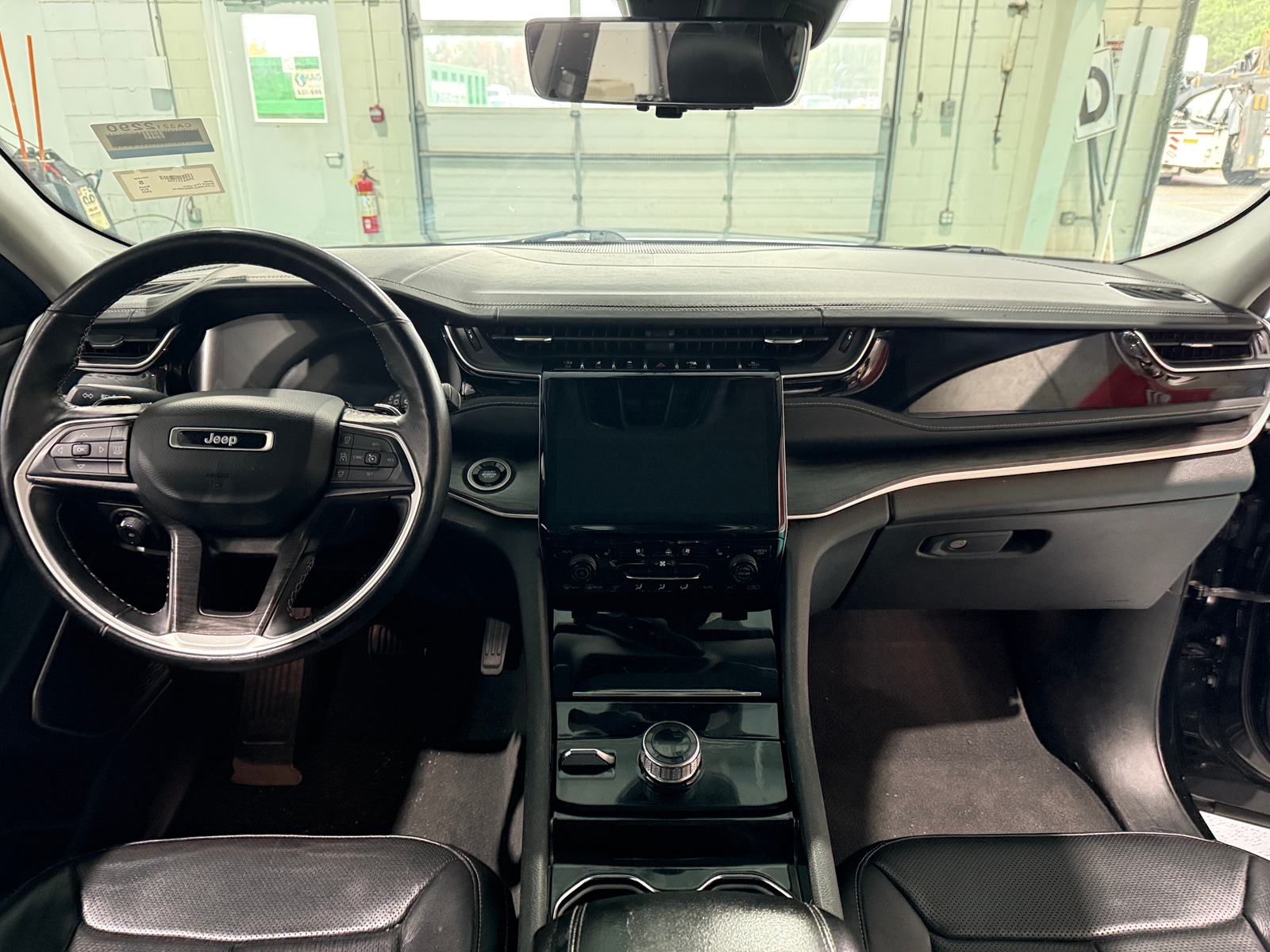 Thumbnail: 2022 Jeep Grand Cherokee - 2