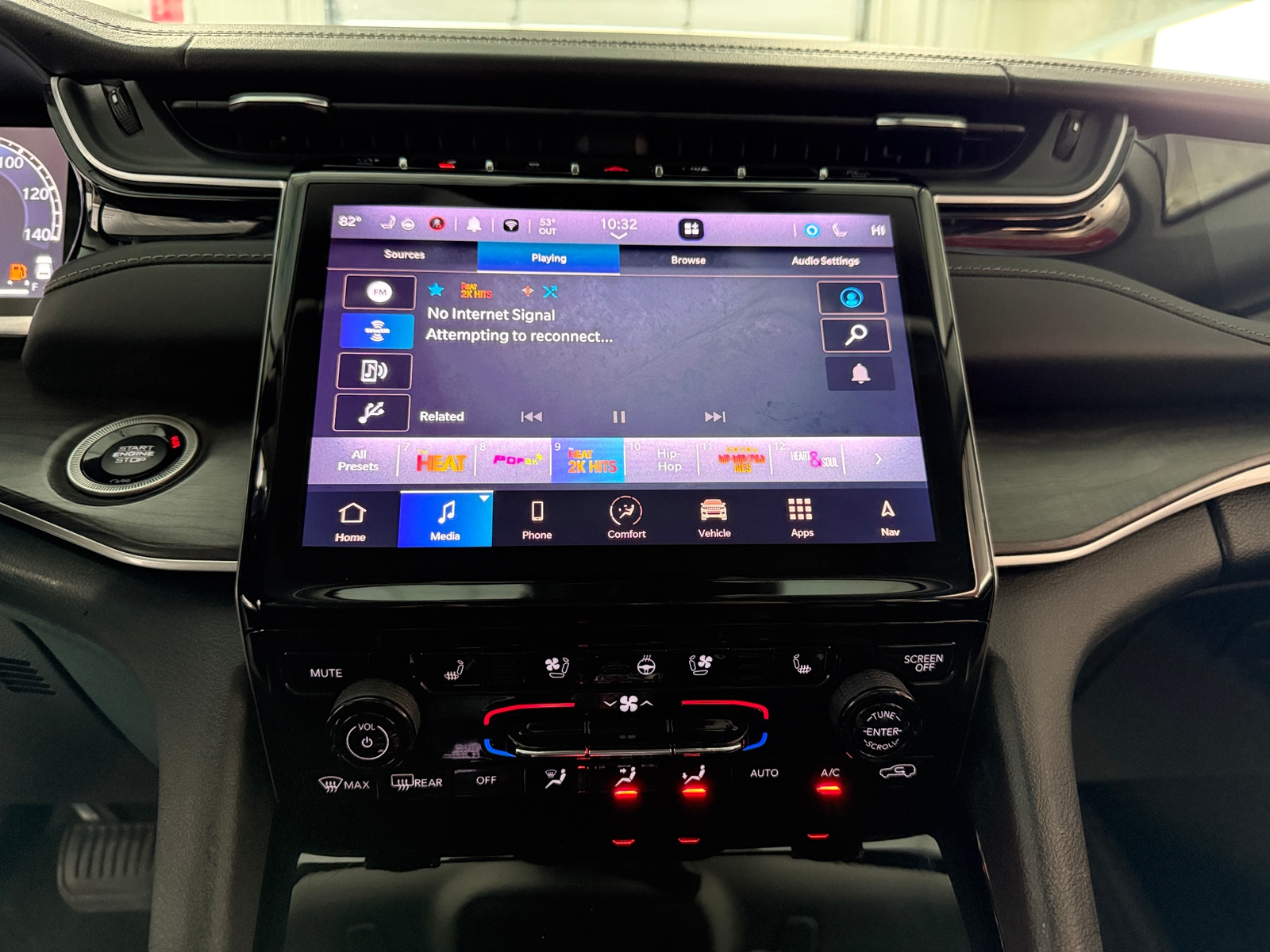 Thumbnail: 2022 Jeep Grand Cherokee - 3