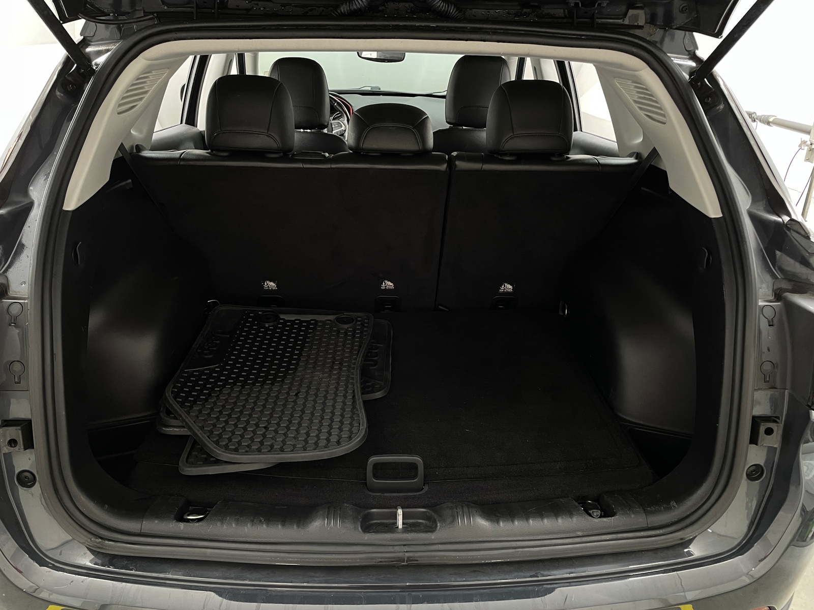 Thumbnail: 2018 Jeep Compass - 7