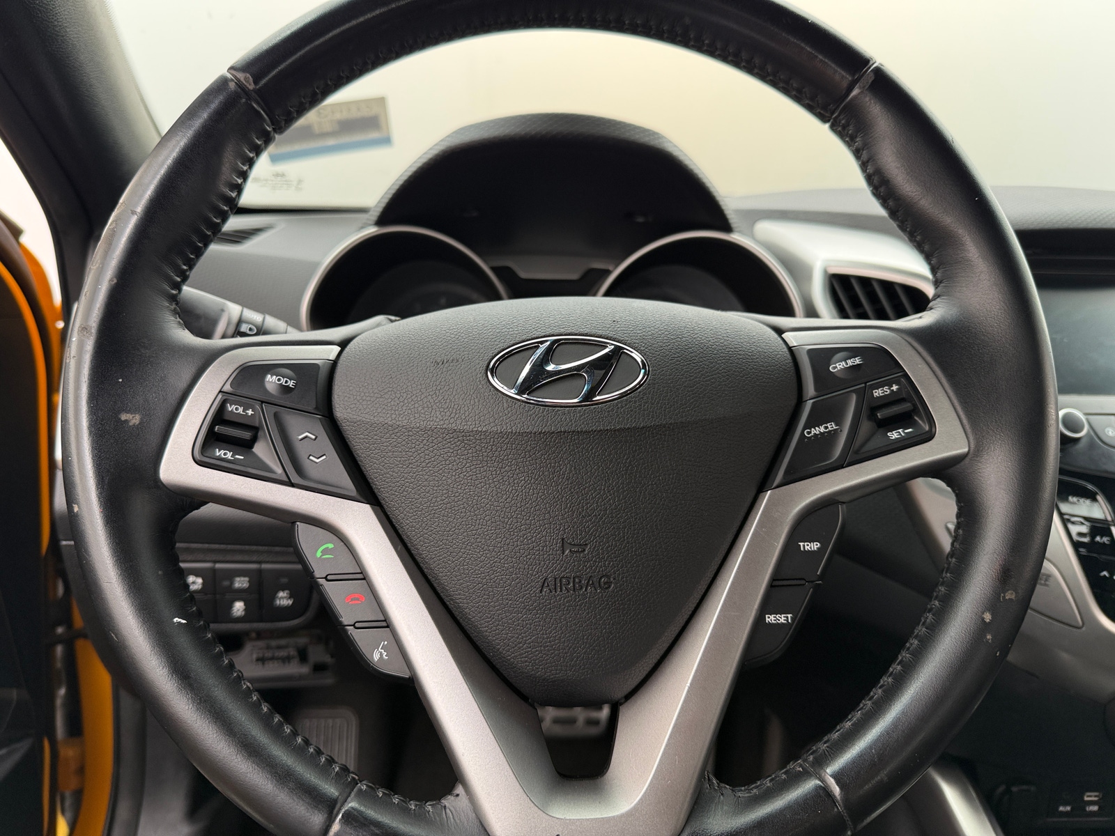 Thumbnail: 2016 Hyundai Veloster - 3