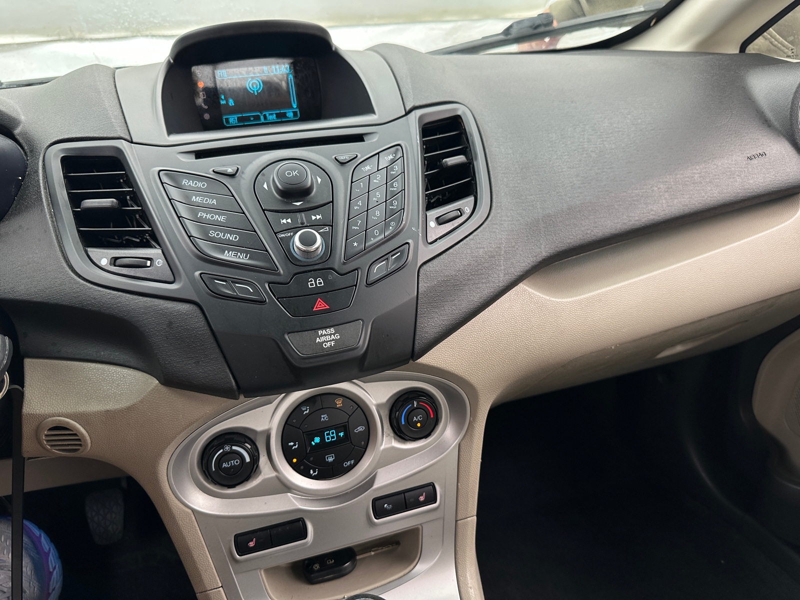 Thumbnail: 2015 Ford Fiesta - 4
