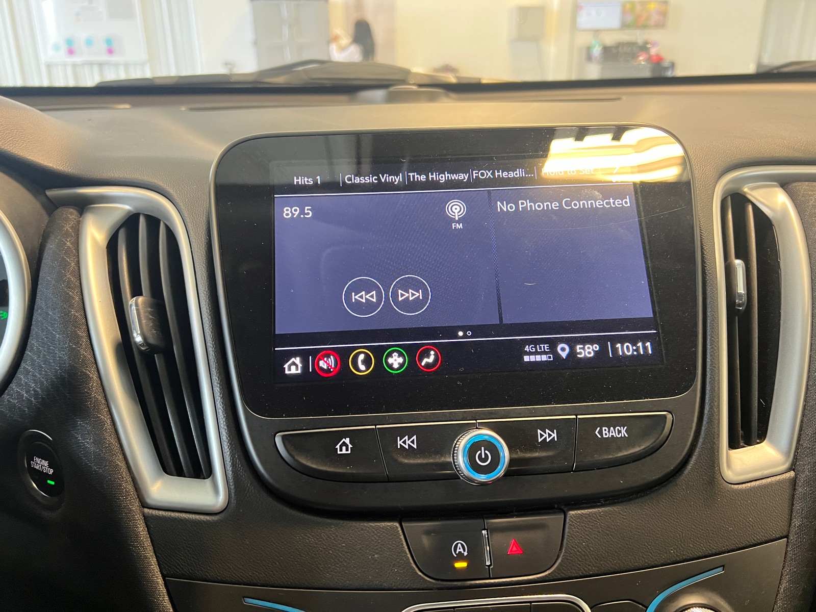 Thumbnail: 2023 Chevrolet Malibu - 4