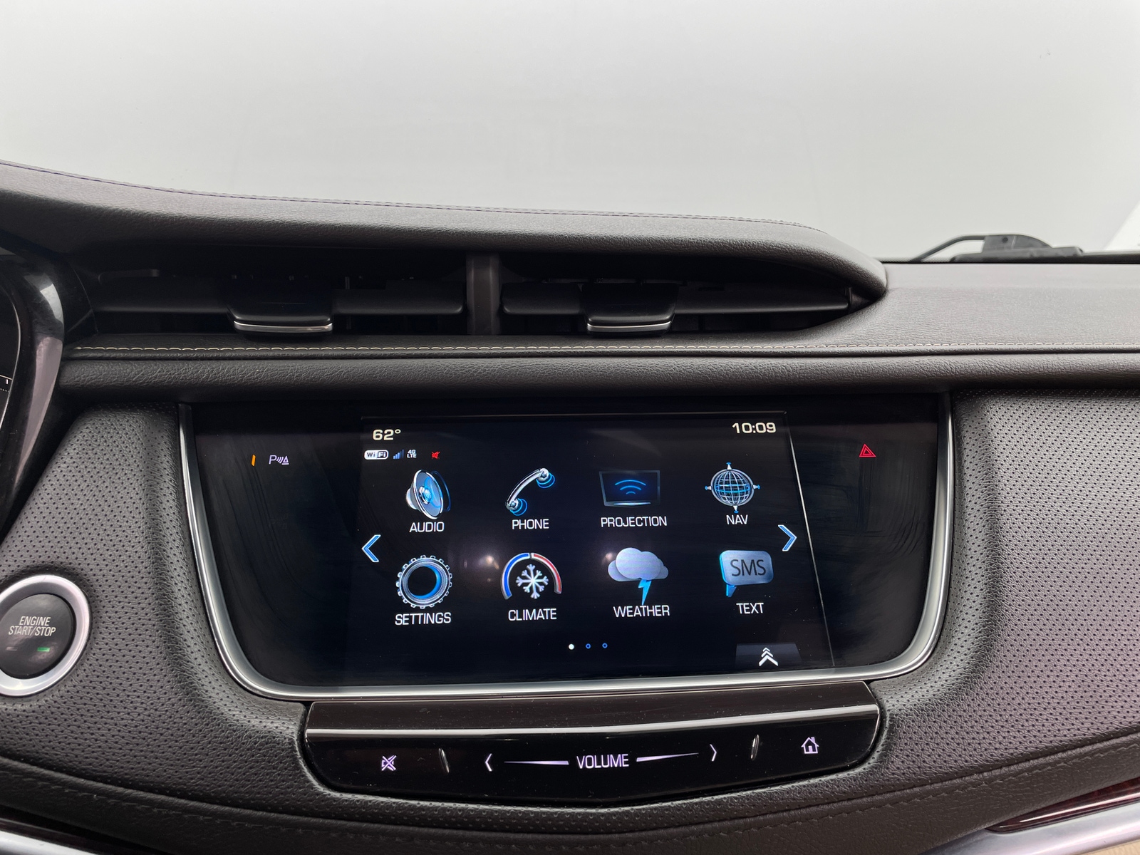 Thumbnail: 2018 Cadillac XT5 - 3