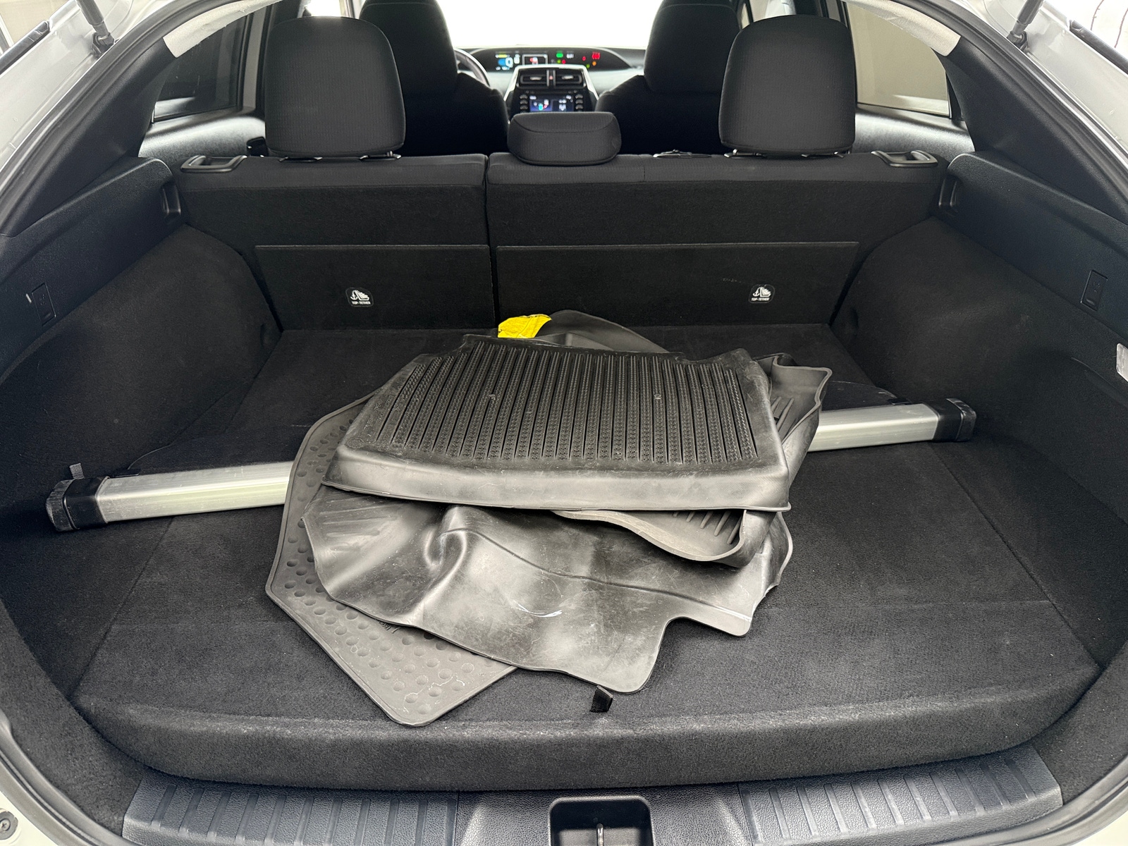 Thumbnail: 2022 Toyota Prius Prime - 7