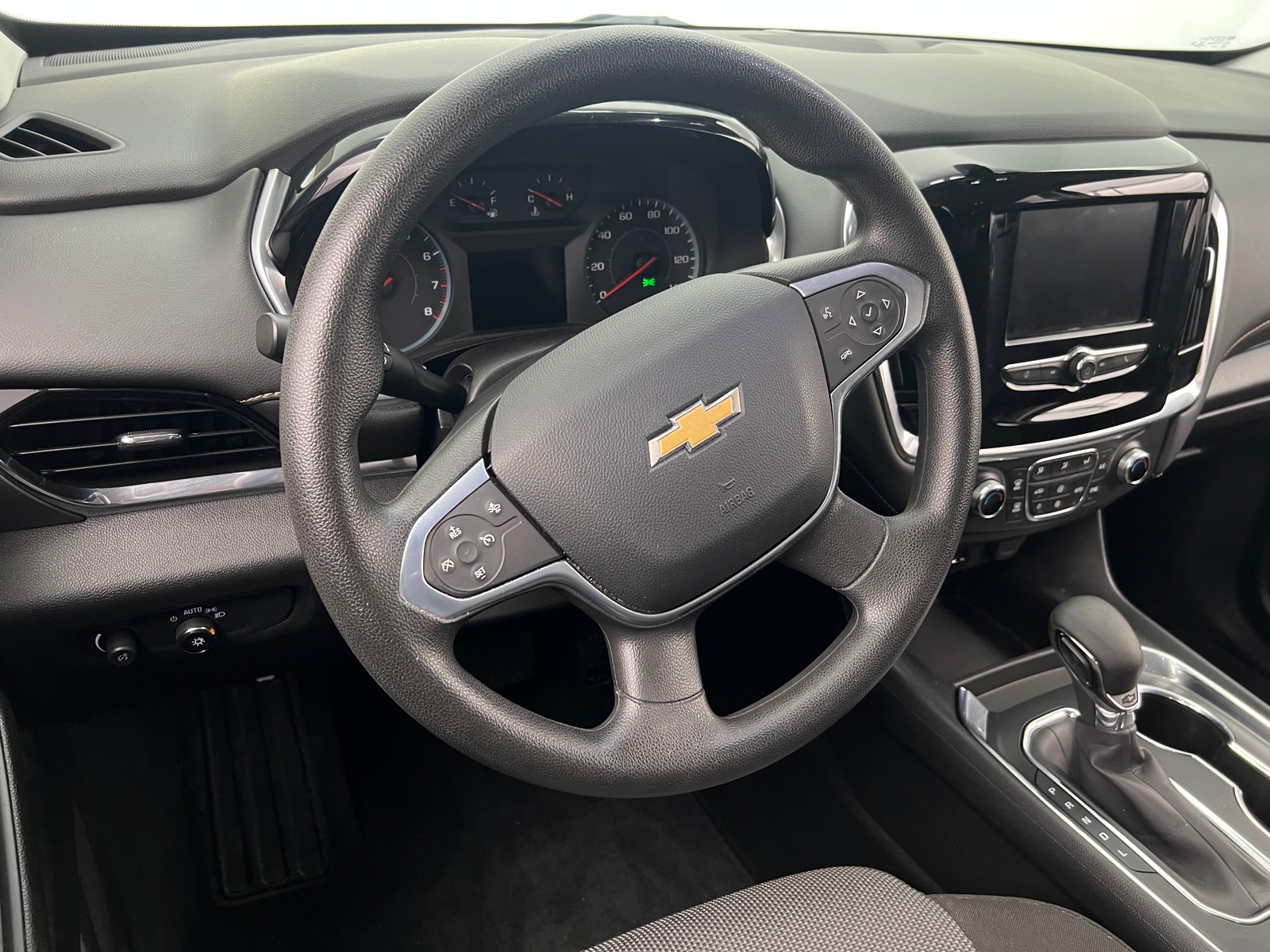 Thumbnail: 2021 Chevrolet Traverse - 5