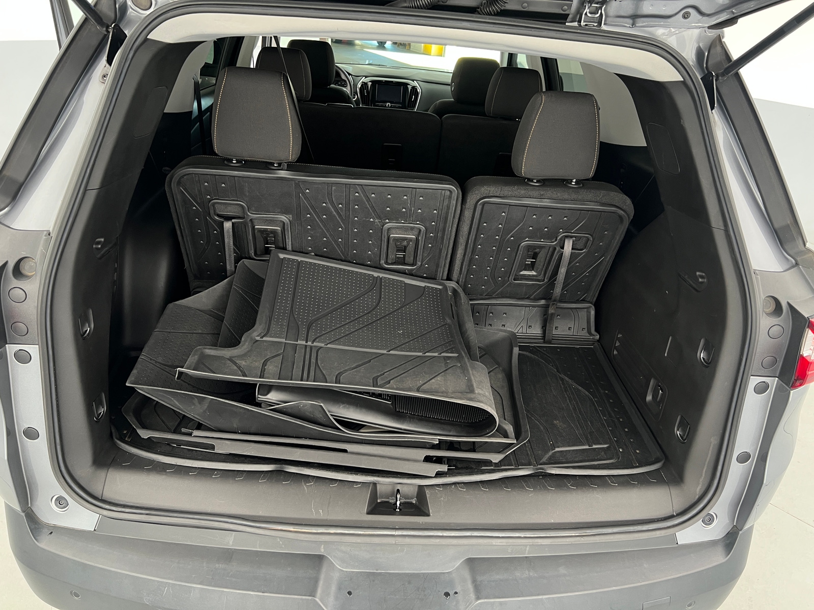 Thumbnail: 2021 Chevrolet Traverse - 7