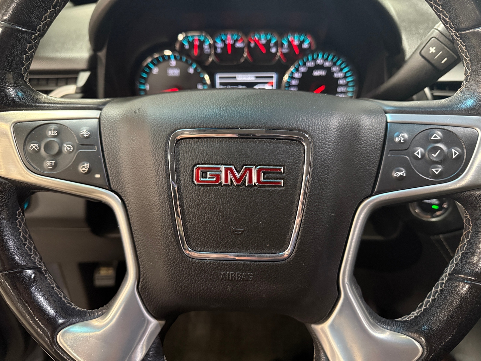 Thumbnail: 2018 GMC Yukon - 4