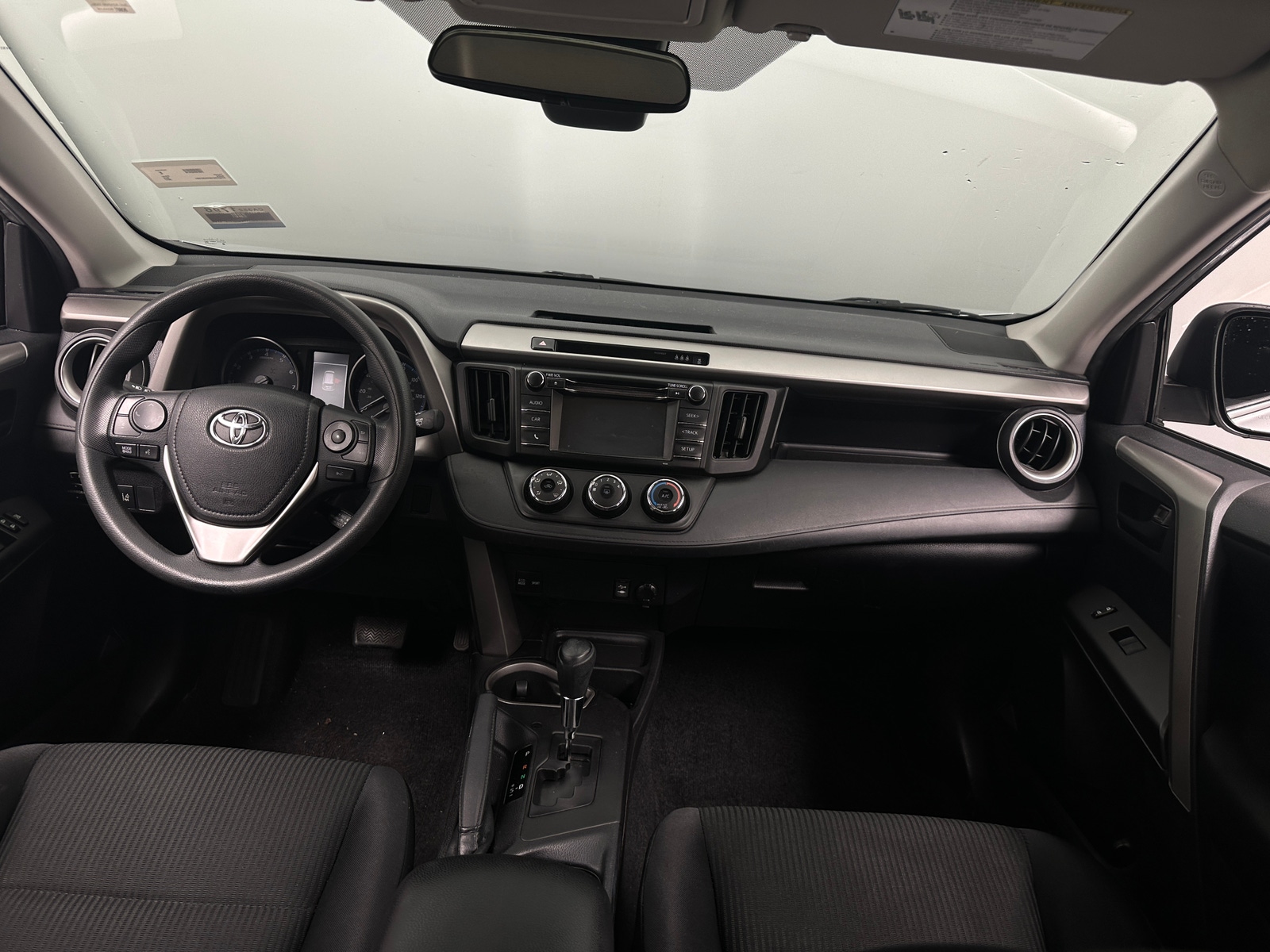Thumbnail: 2017 Toyota RAV4 - 3