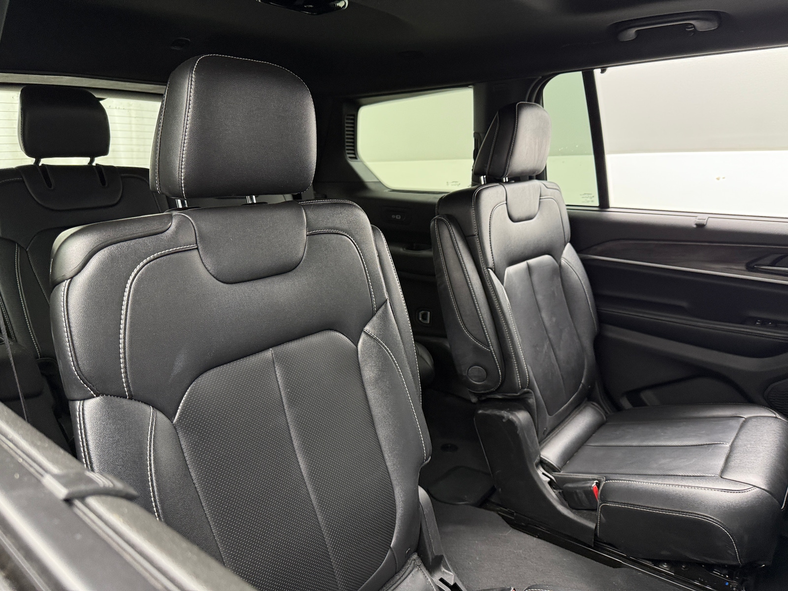 Thumbnail: 2024 Jeep Grand Cherokee L - 5