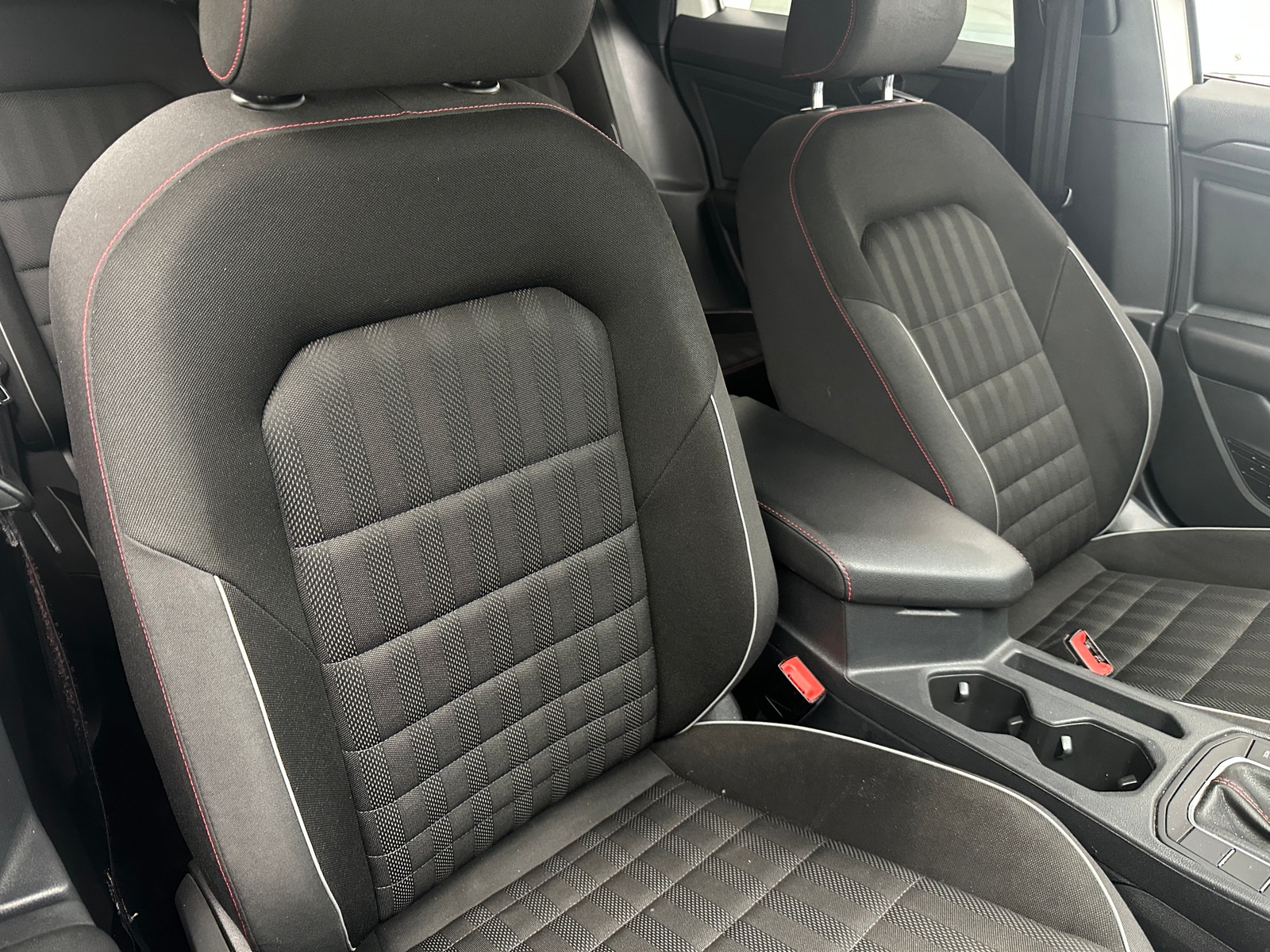 Thumbnail: 2019 Volkswagen Jetta - 2