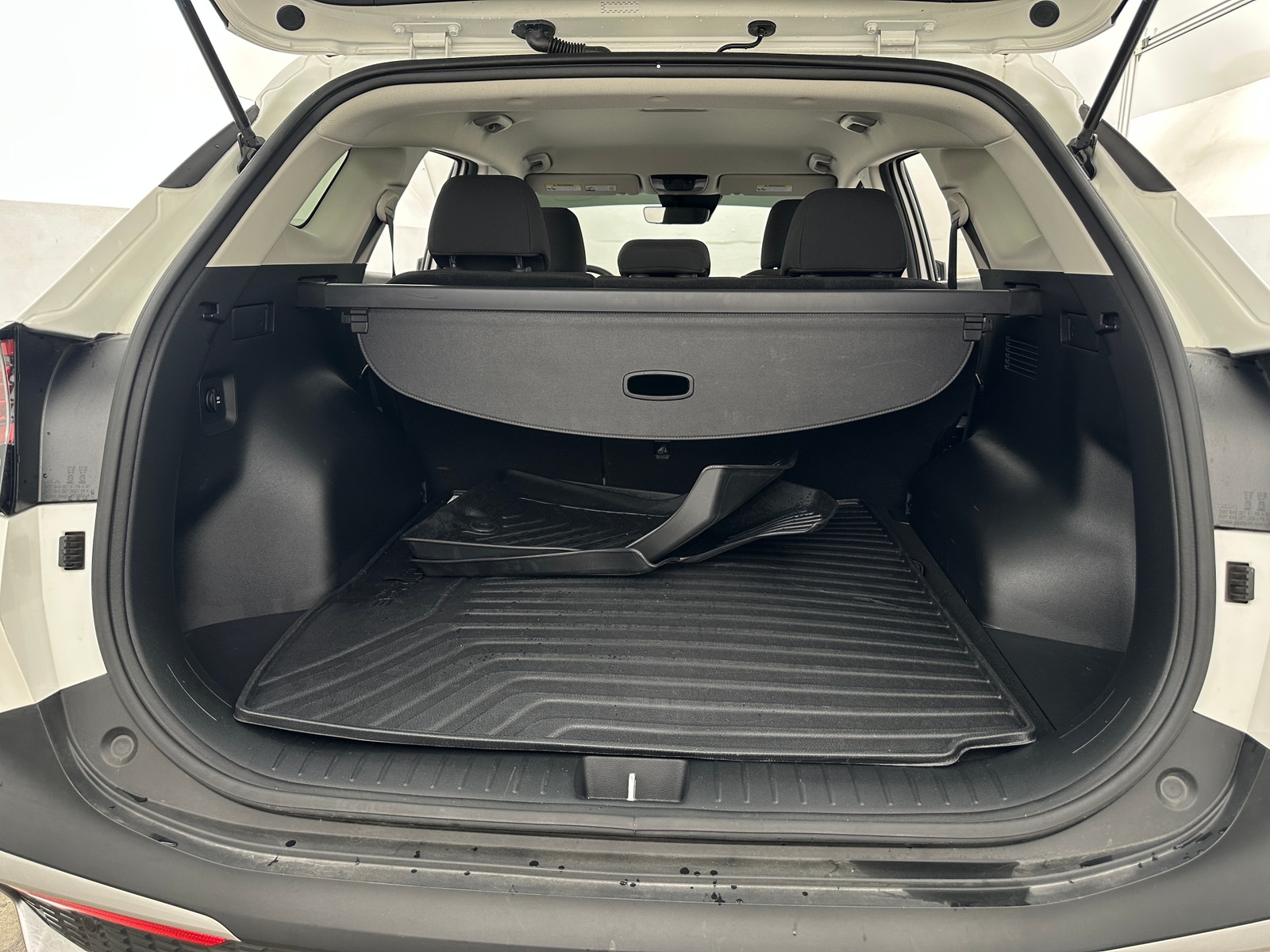 Thumbnail: 2023 Kia Sportage - 7