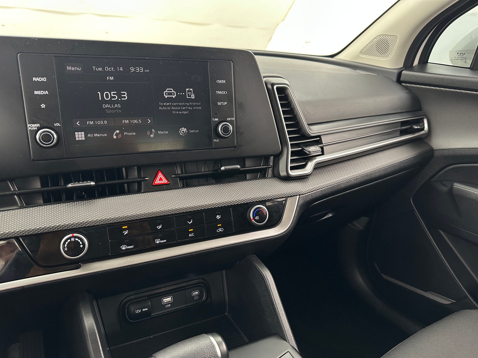 Thumbnail: 2023 Kia Sportage - 4