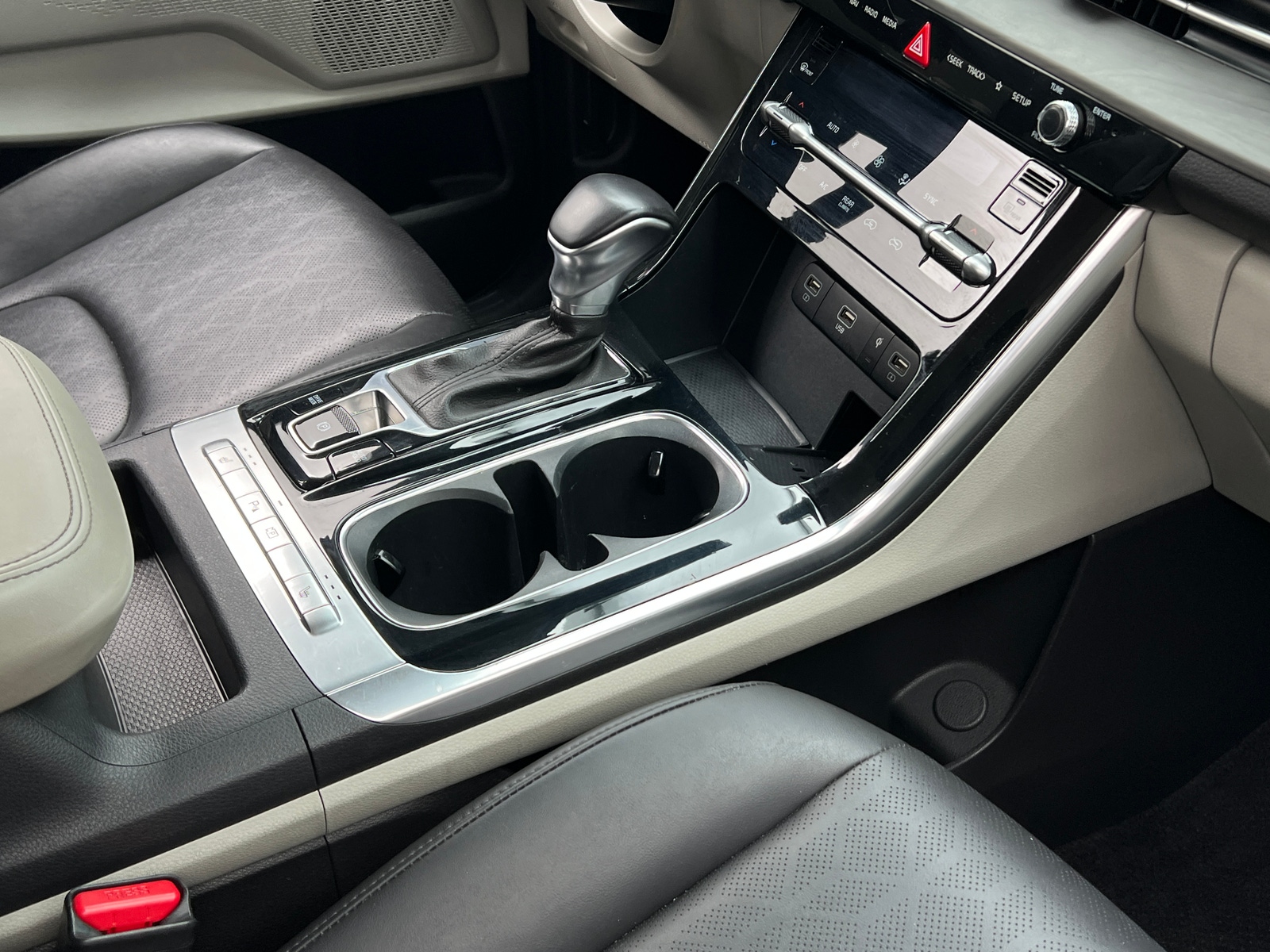 Thumbnail: 2023 Kia Carnival - 2