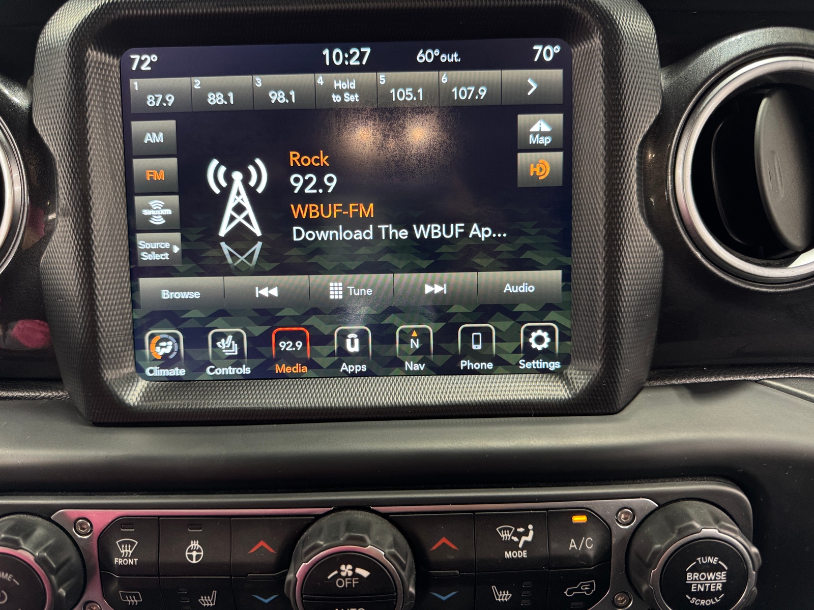 Thumbnail: 2020 Jeep Wrangler - 3