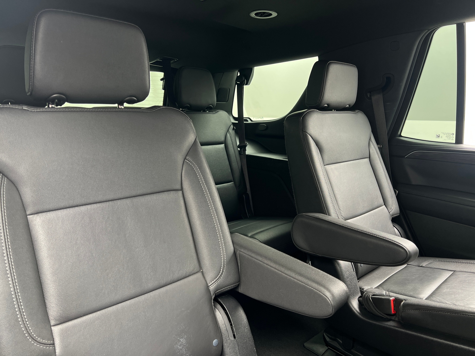 Thumbnail: 2023 Chevrolet Tahoe - 5
