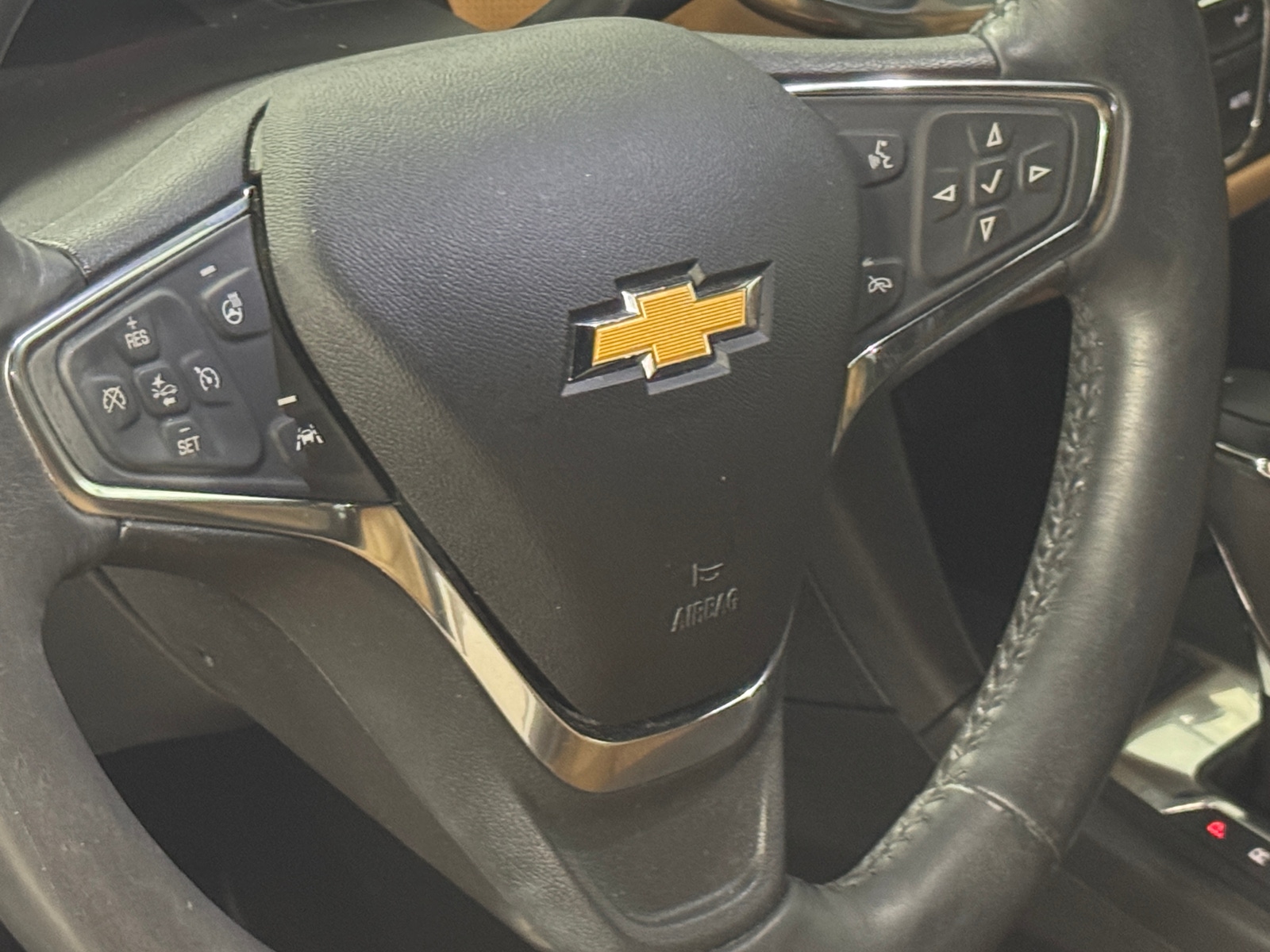 Thumbnail: 2018 Chevrolet Equinox - 4