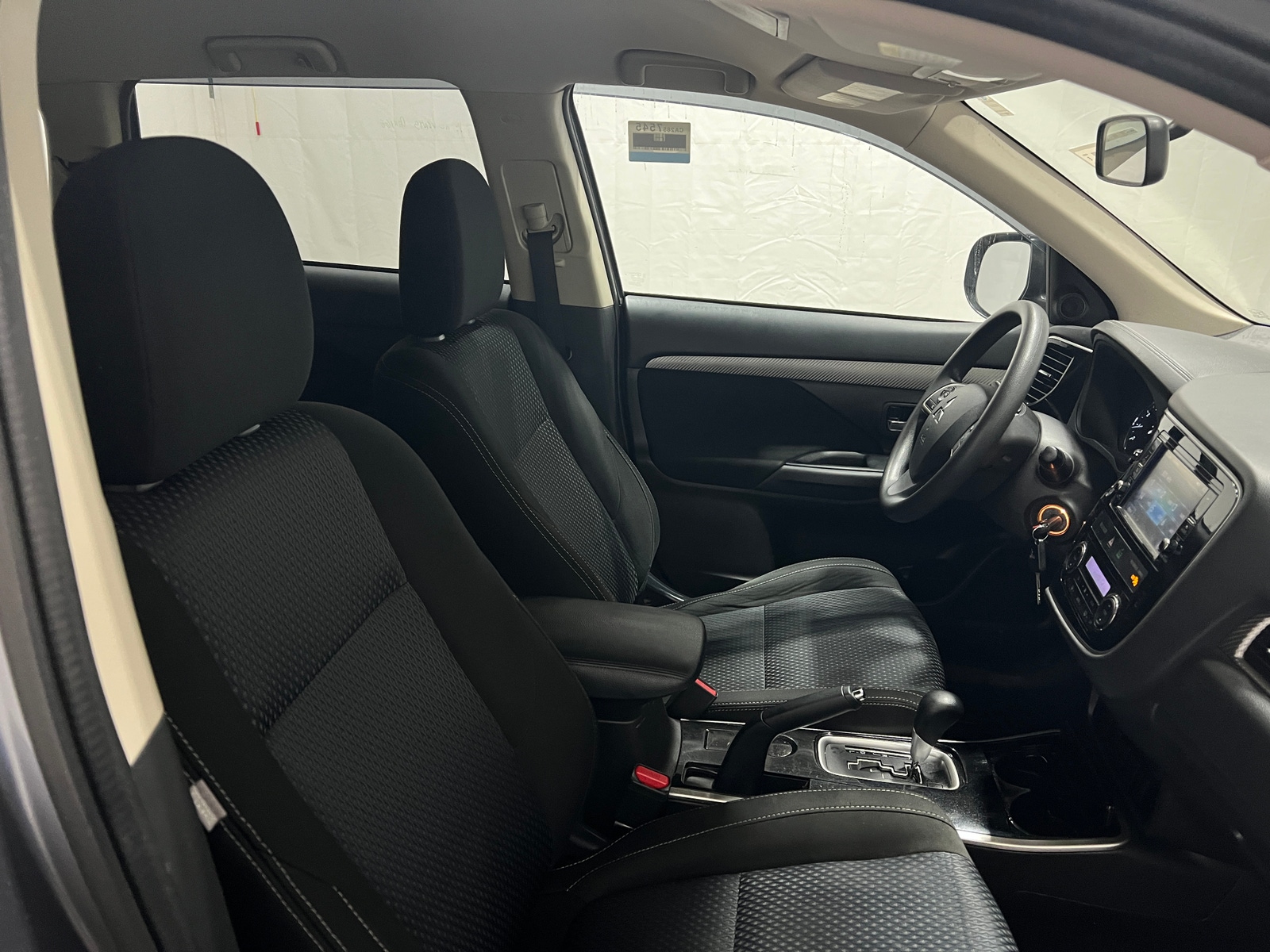Thumbnail: 2018 Mitsubishi Outlander - 2