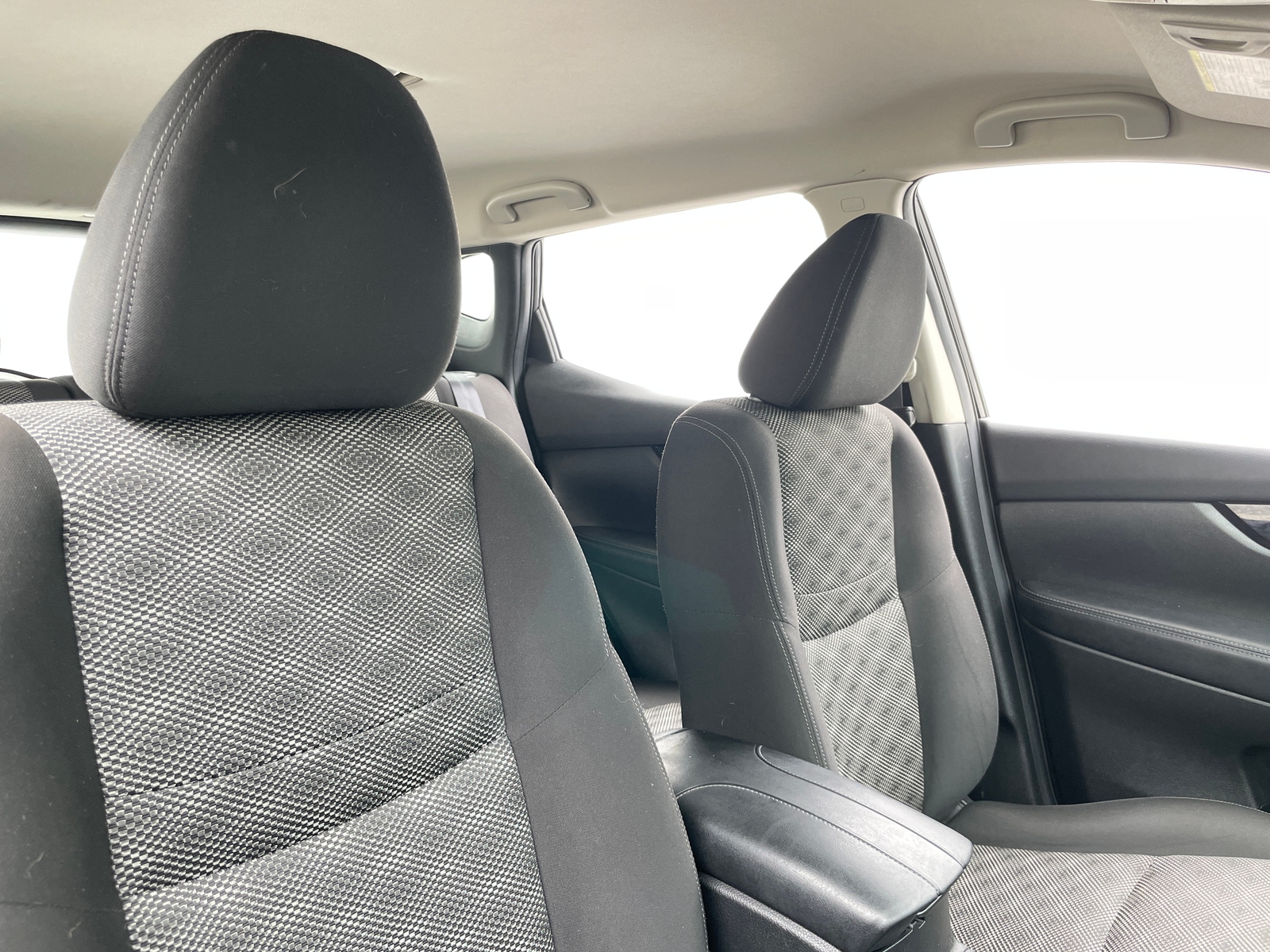Thumbnail: 2018 Nissan Rogue Sport - 2