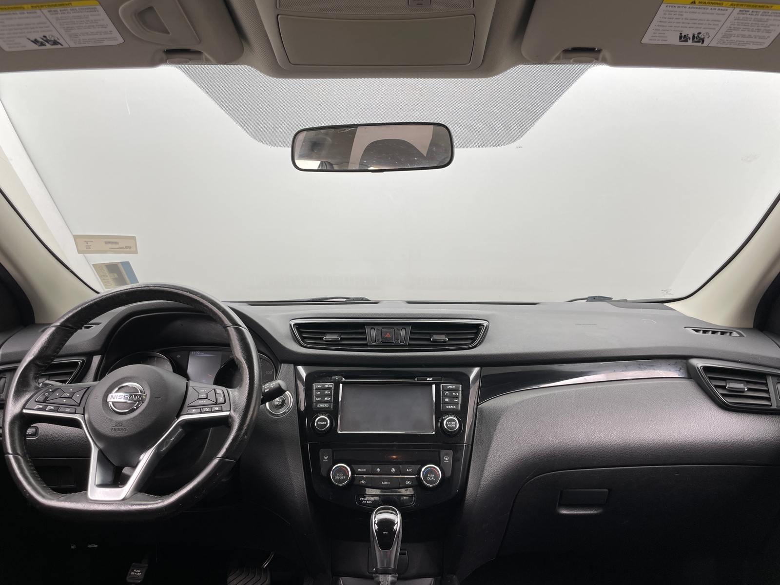 Thumbnail: 2018 Nissan Rogue Sport - 3