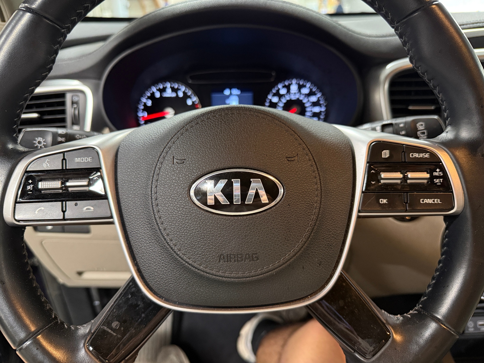 Thumbnail: 2020 Kia Sorento - 5