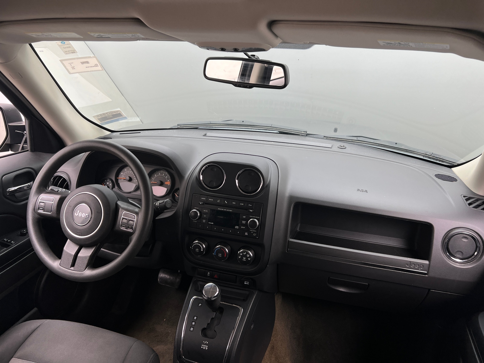 Thumbnail: 2016 Jeep Patriot - 3