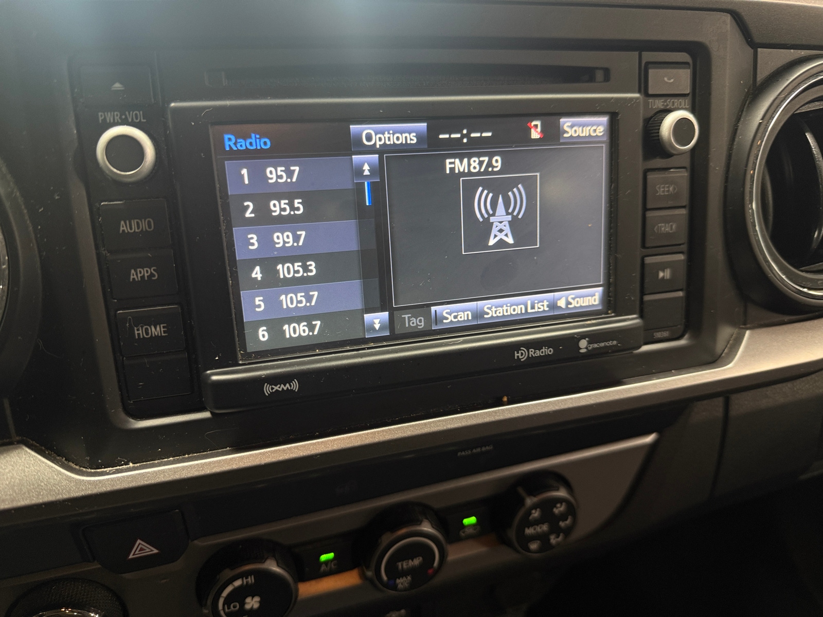 Thumbnail: 2019 Toyota Tacoma - 4