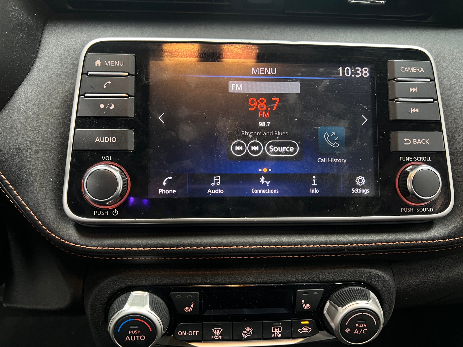 Thumbnail: 2020 Nissan Kicks - 3