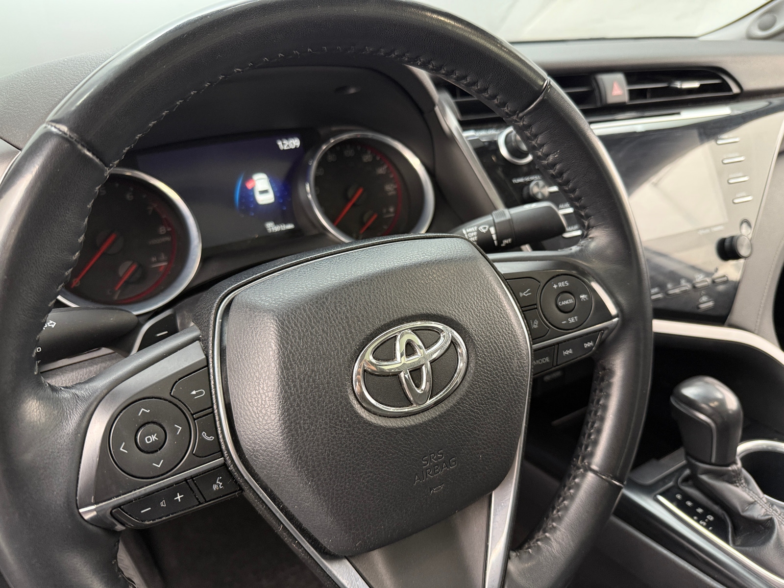 Thumbnail: 2020 Toyota Camry - 4