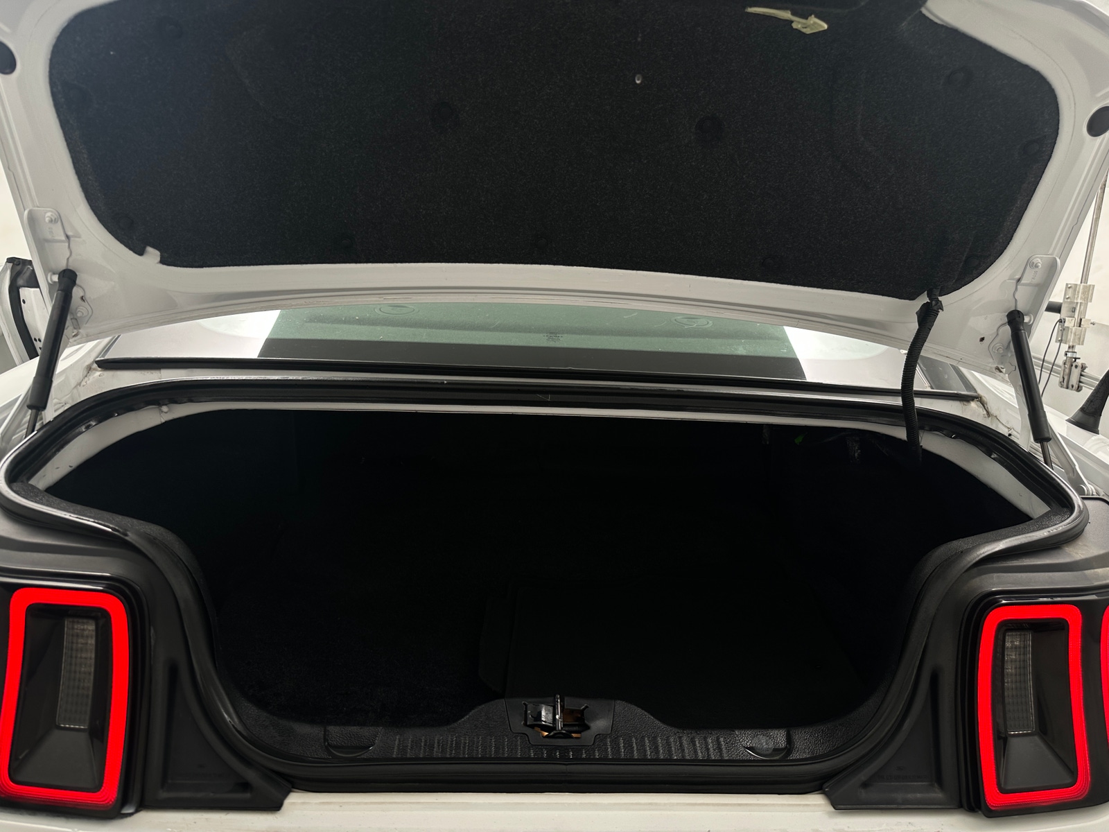 Thumbnail: 2014 Ford Mustang - 6