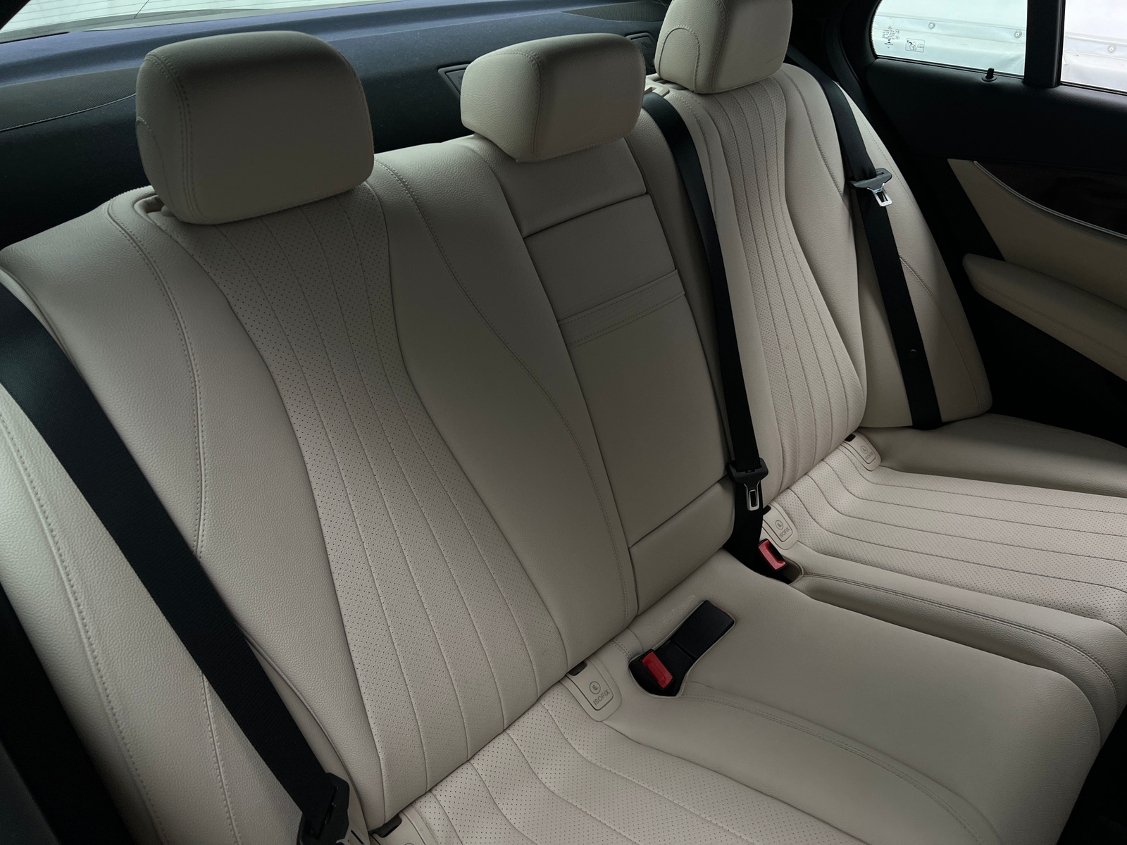 Thumbnail: 2017 Mercedes-Benz E-Class - 6