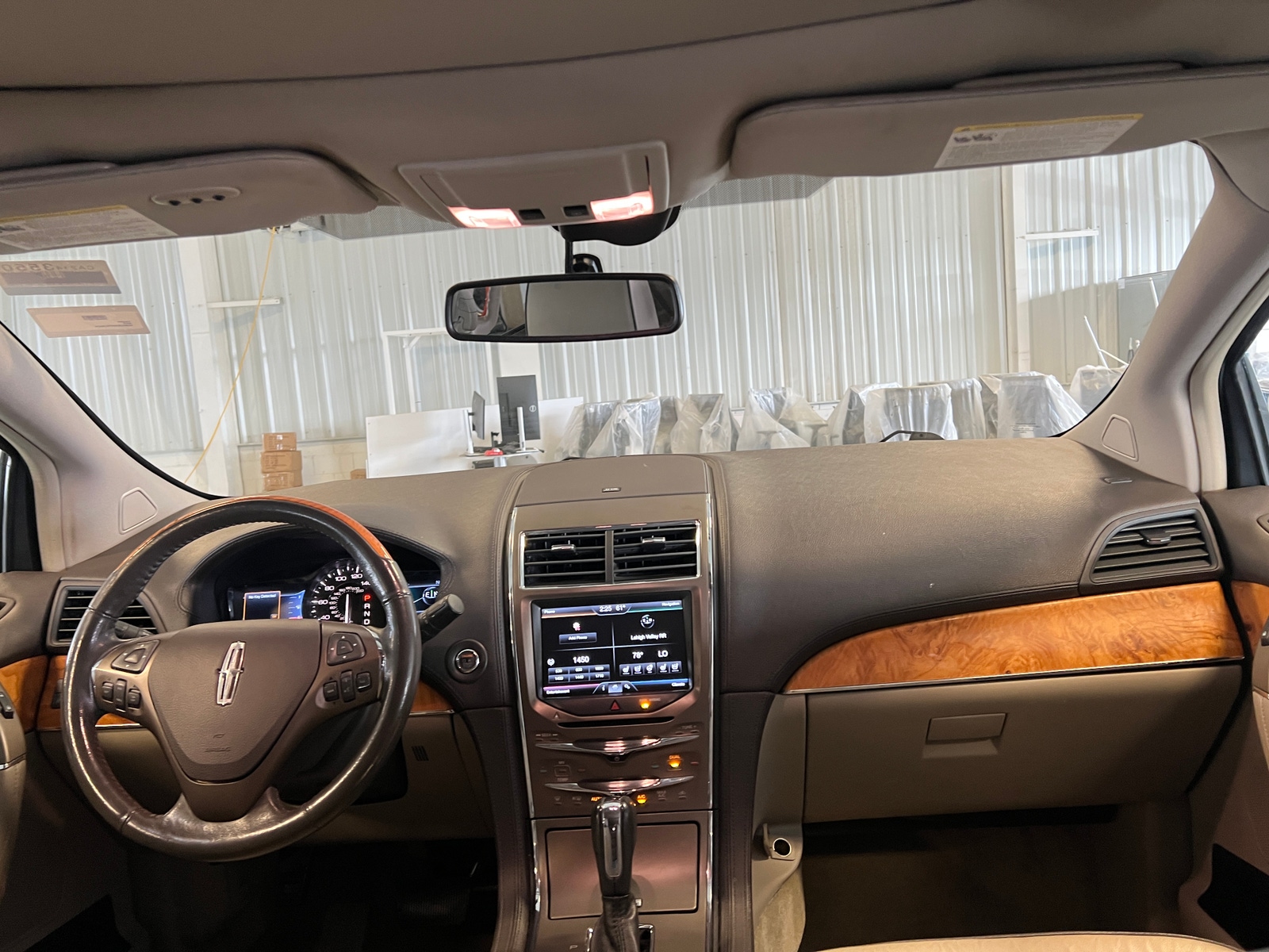 Thumbnail: 2015 Lincoln MKX - 2