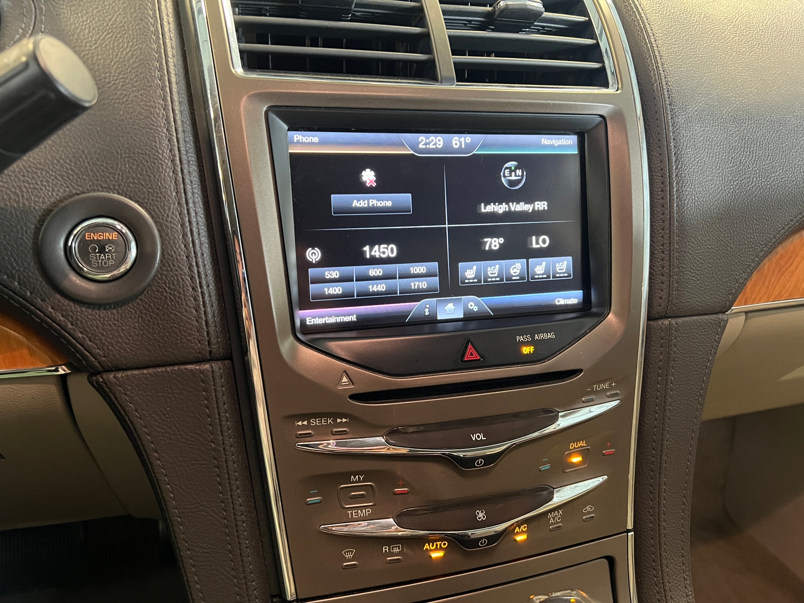 Thumbnail: 2015 Lincoln MKX - 3