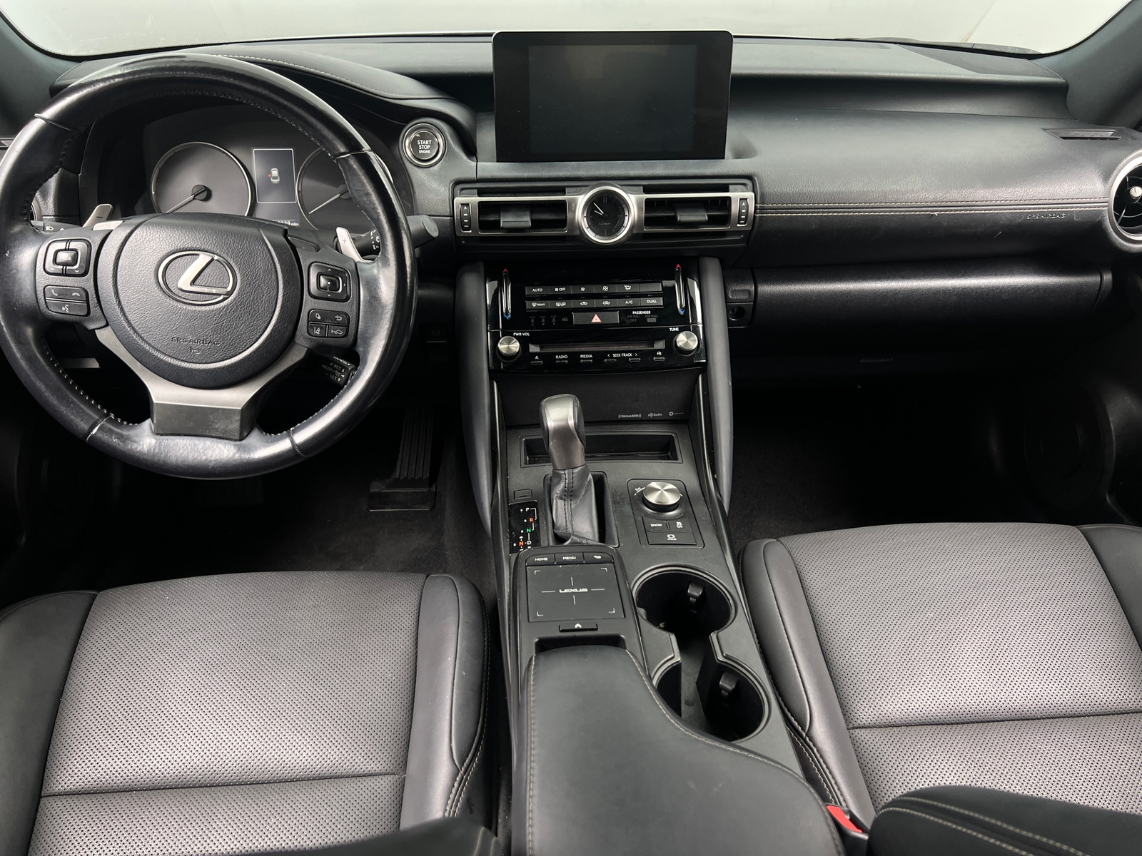 Thumbnail: 2022 Lexus IS - 2