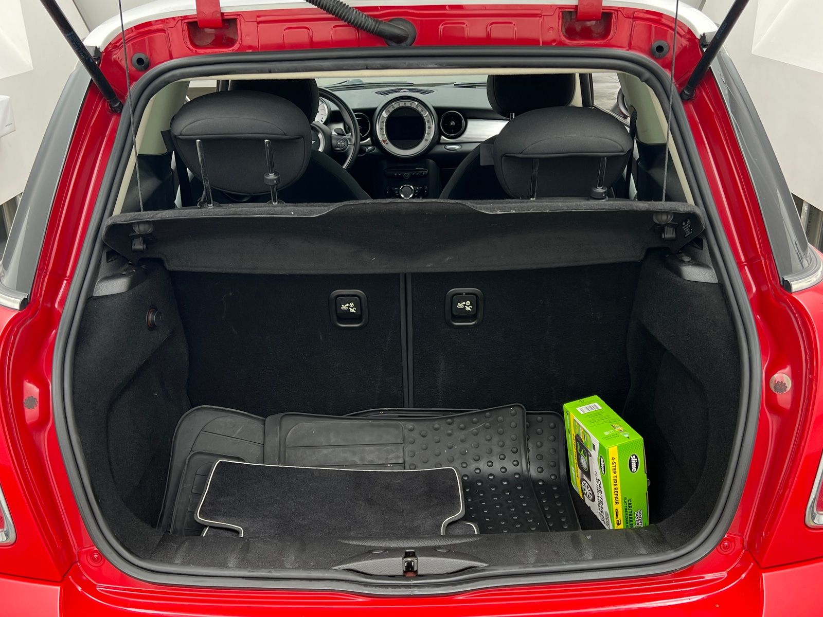 Thumbnail: 2012 MINI Cooper Hardtop - 6